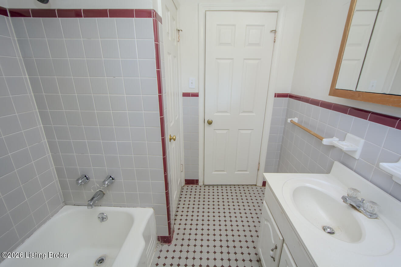 413 Ecchappe Ln Property Photo 15