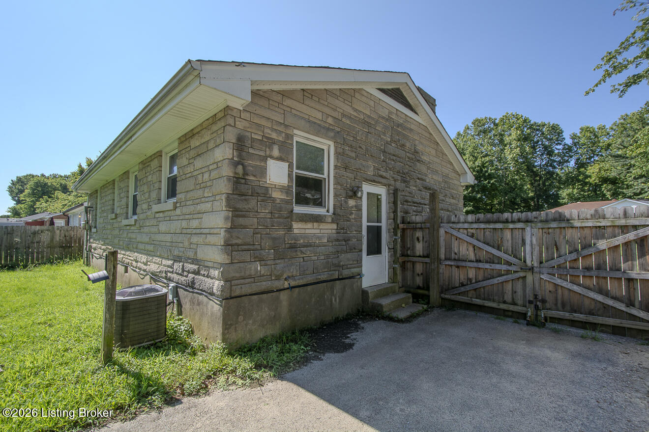 413 Ecchappe Ln Property Photo 21