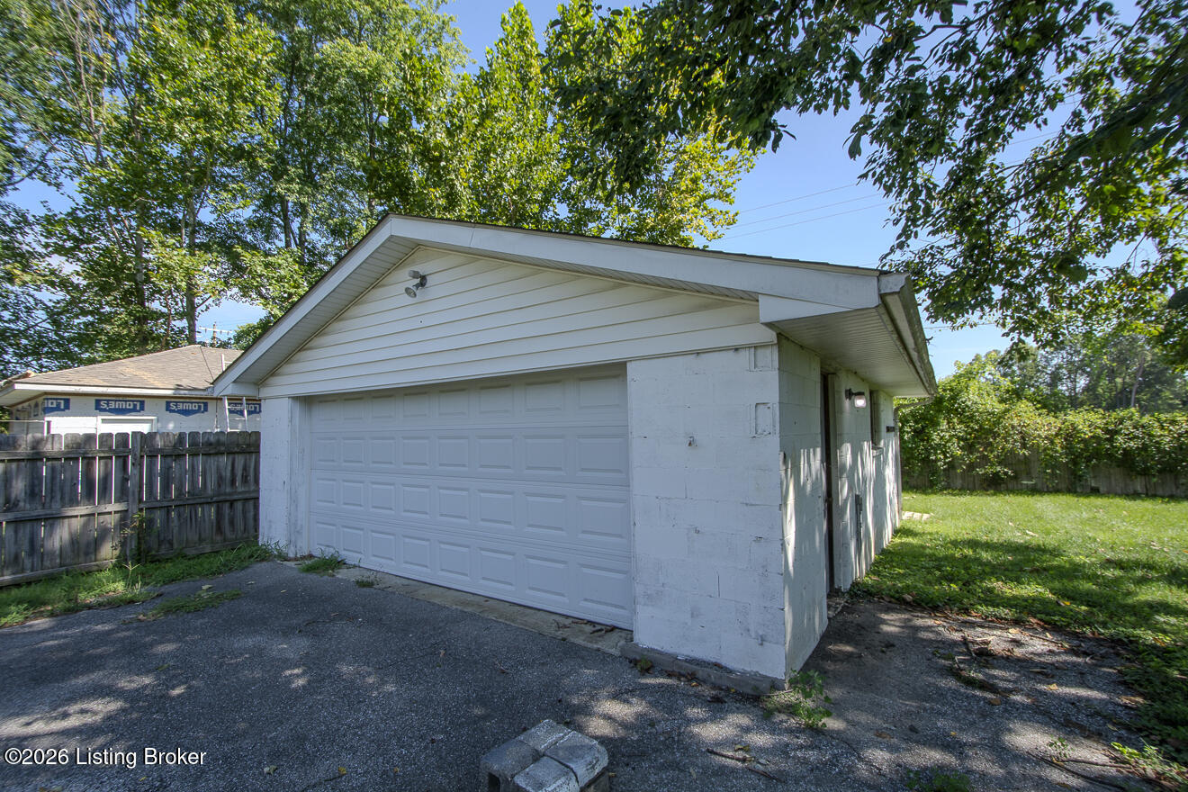 413 Ecchappe Ln Property Photo 27