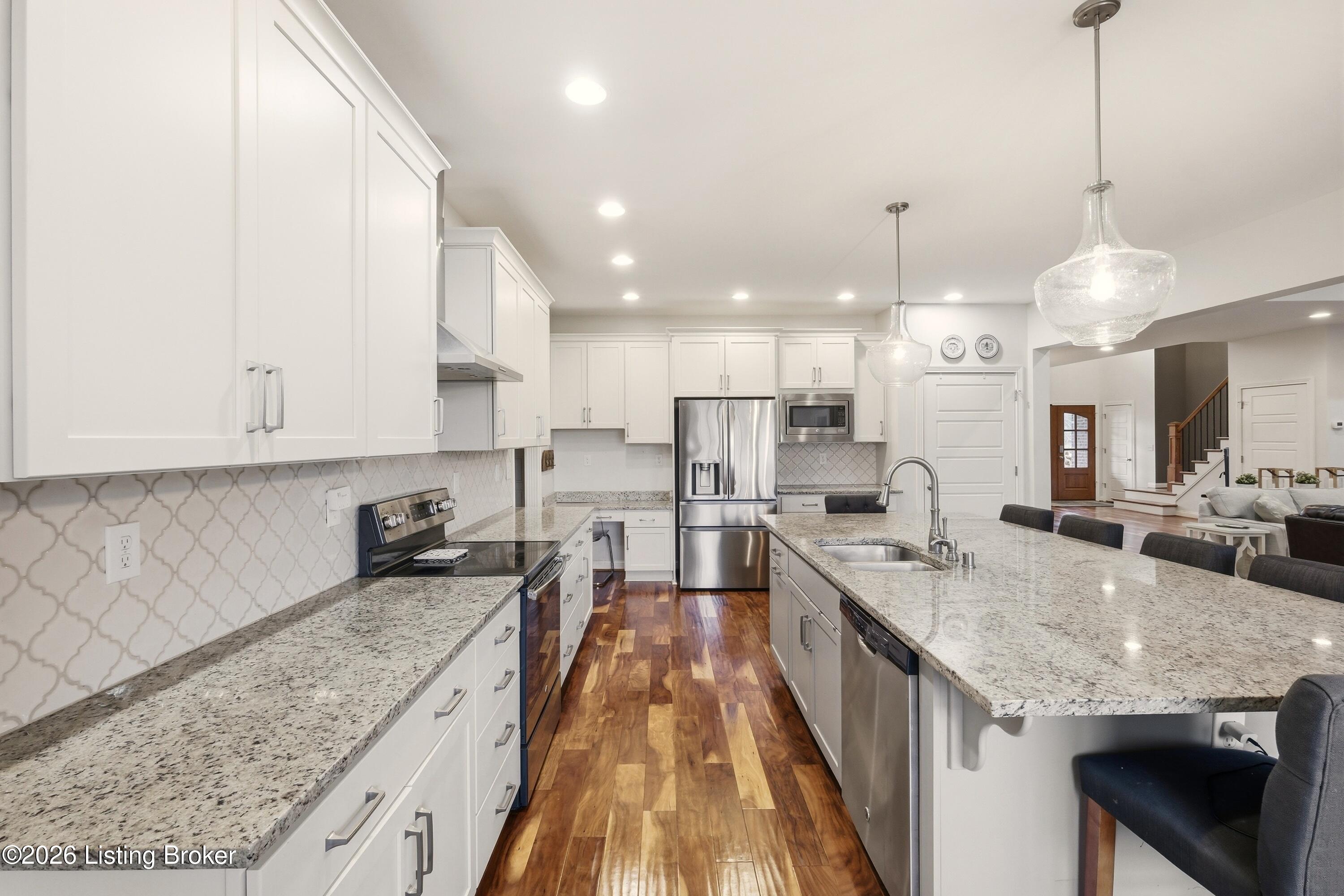 201 Champions Way Property Photo 11
