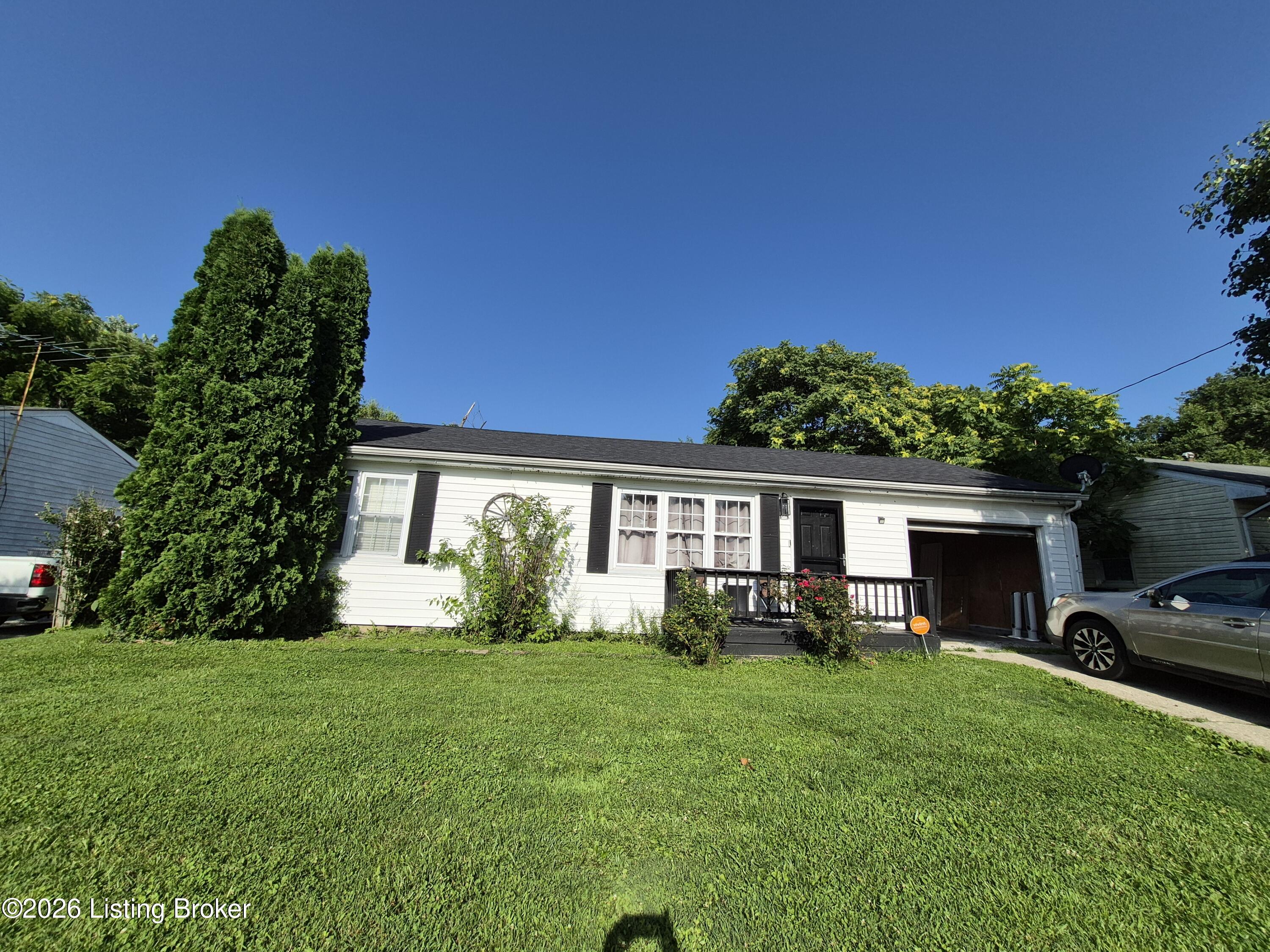 126 Hazel Lawn Dr Property Photo 1
