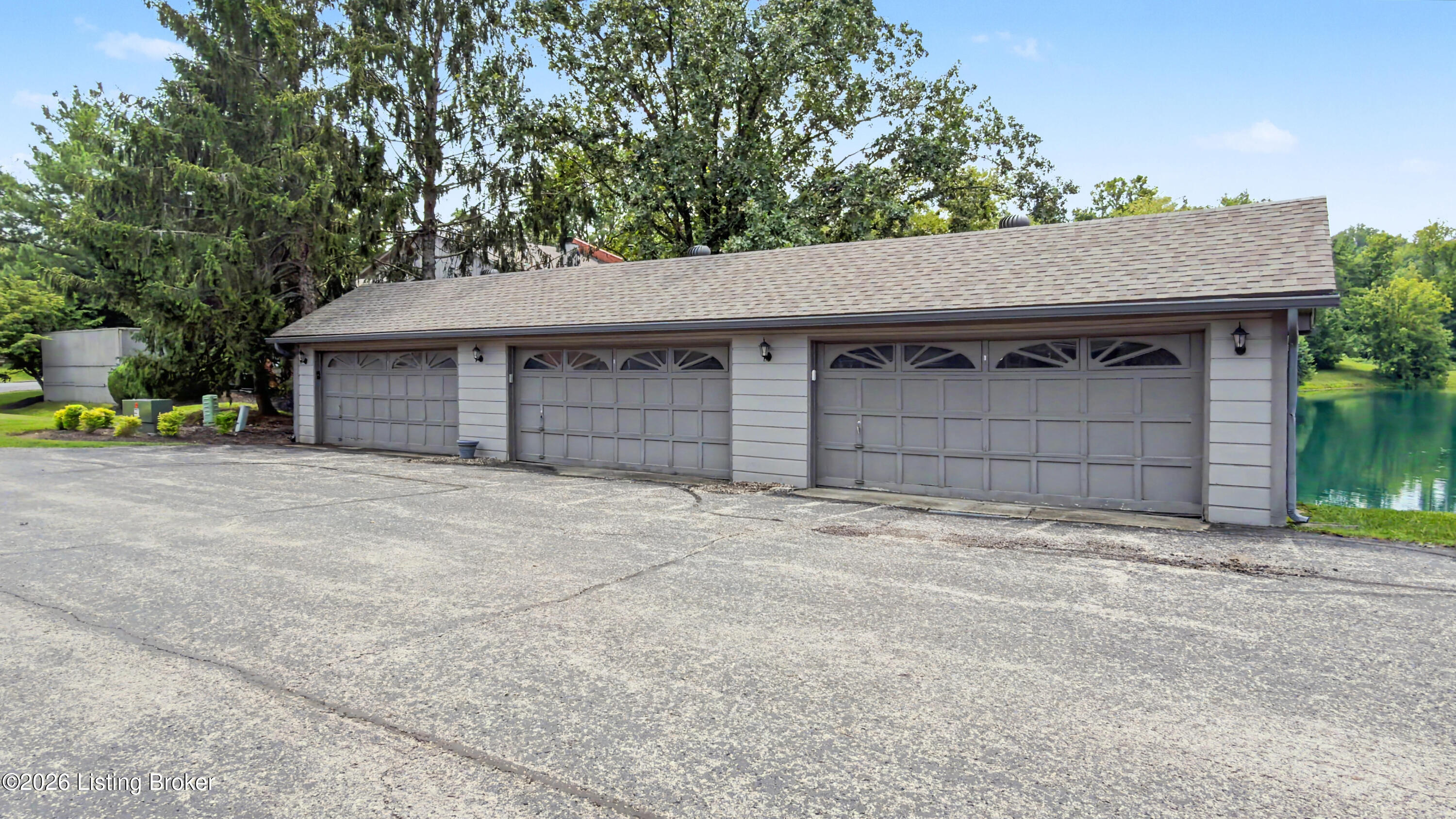 6509 Marina Dr Property Photo 33