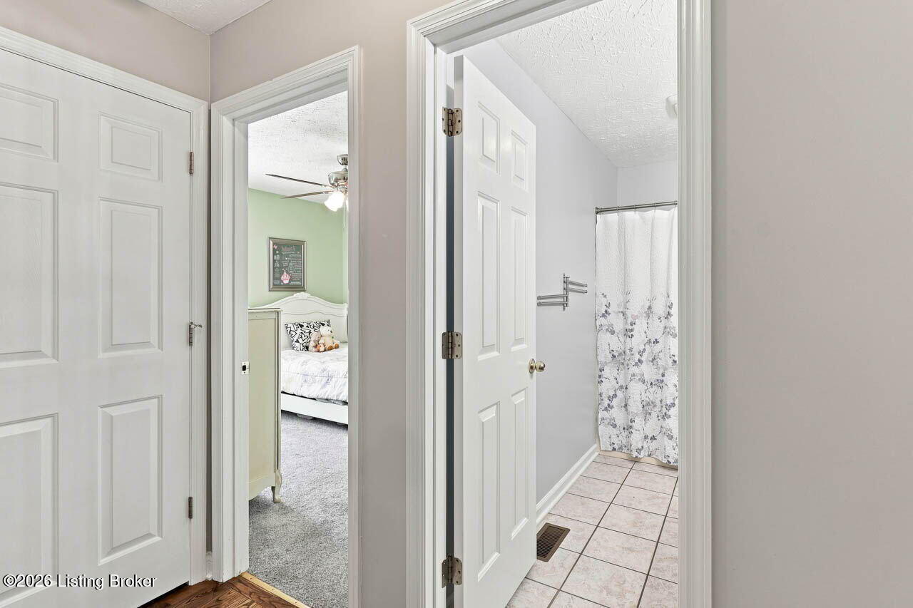 125 Fox Tail Ln Property Photo 23