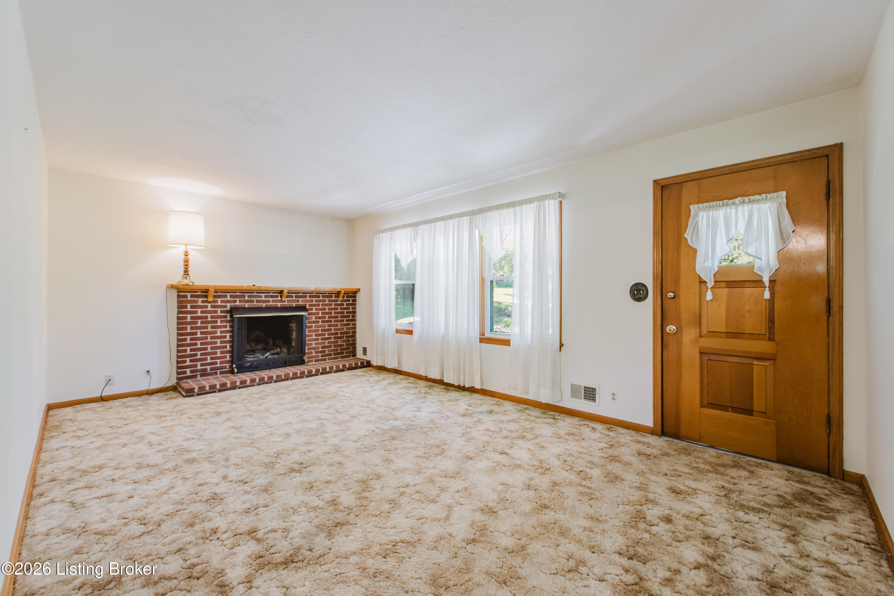 10122 Mary Dell Ln Property Photo 2