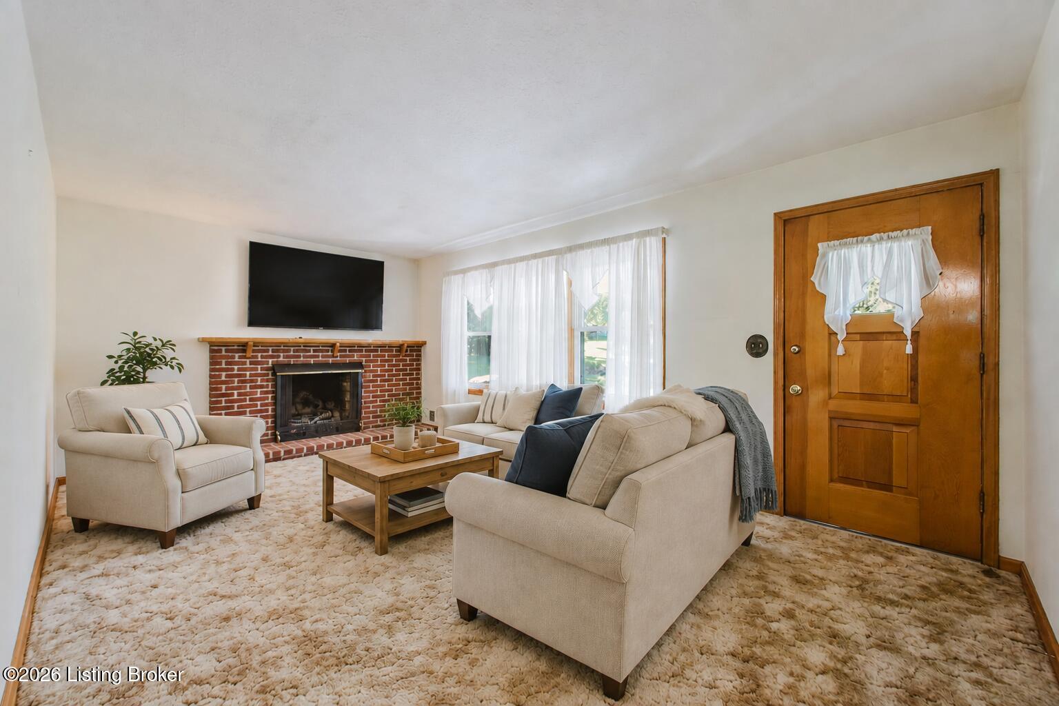 10122 Mary Dell Ln Property Photo 3