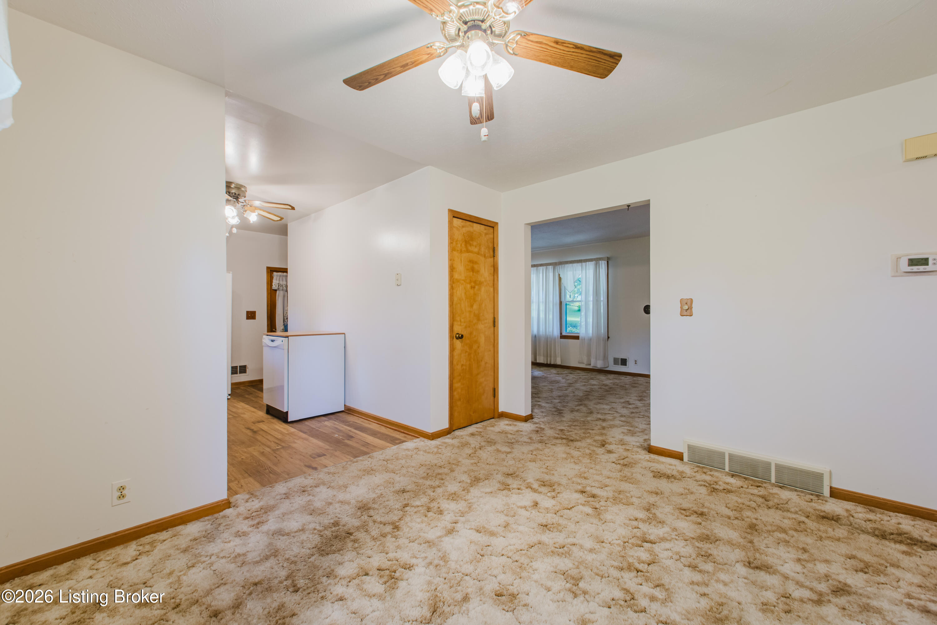 10122 Mary Dell Ln Property Photo 7
