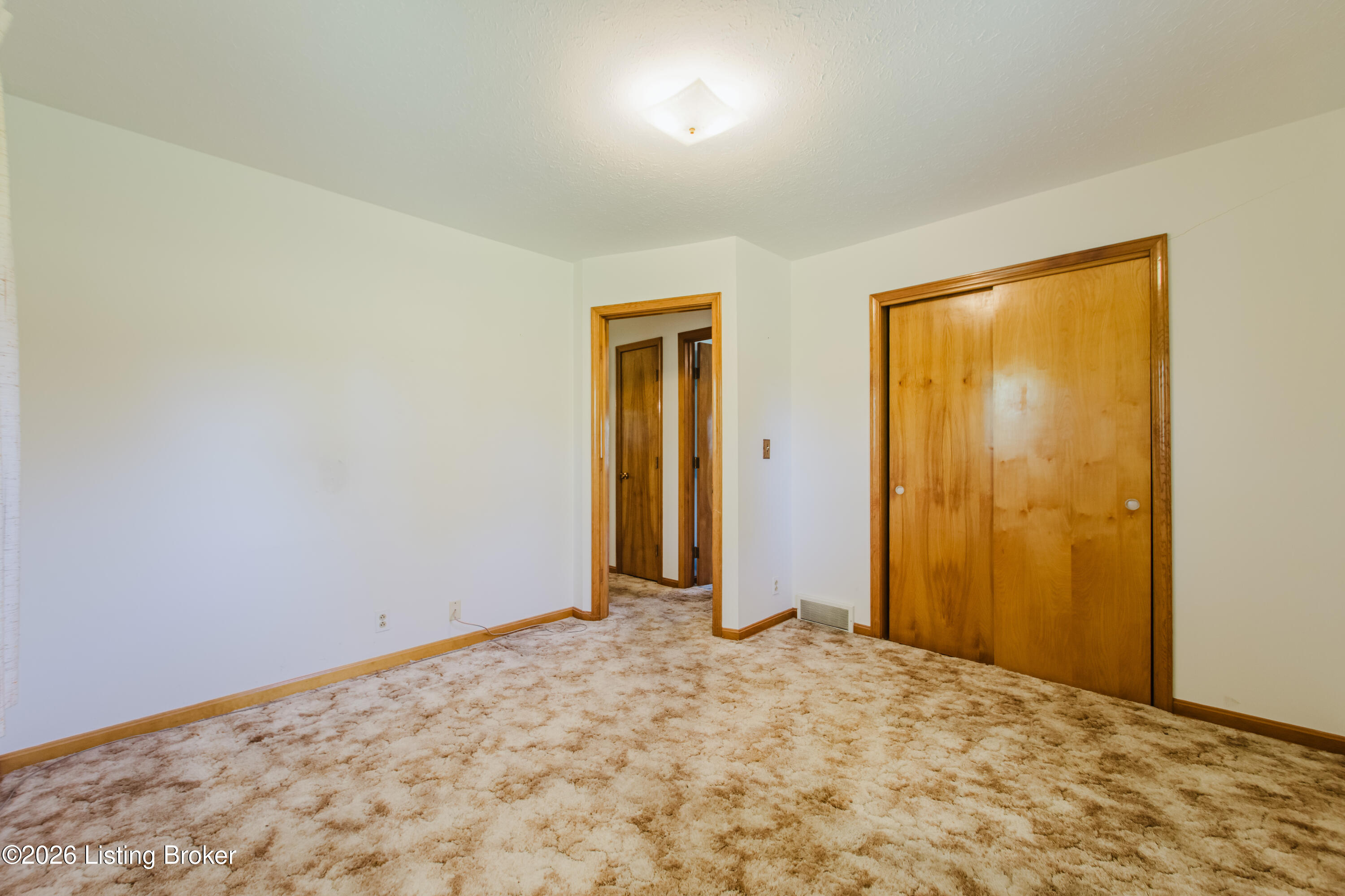 10122 Mary Dell Ln Property Photo 16