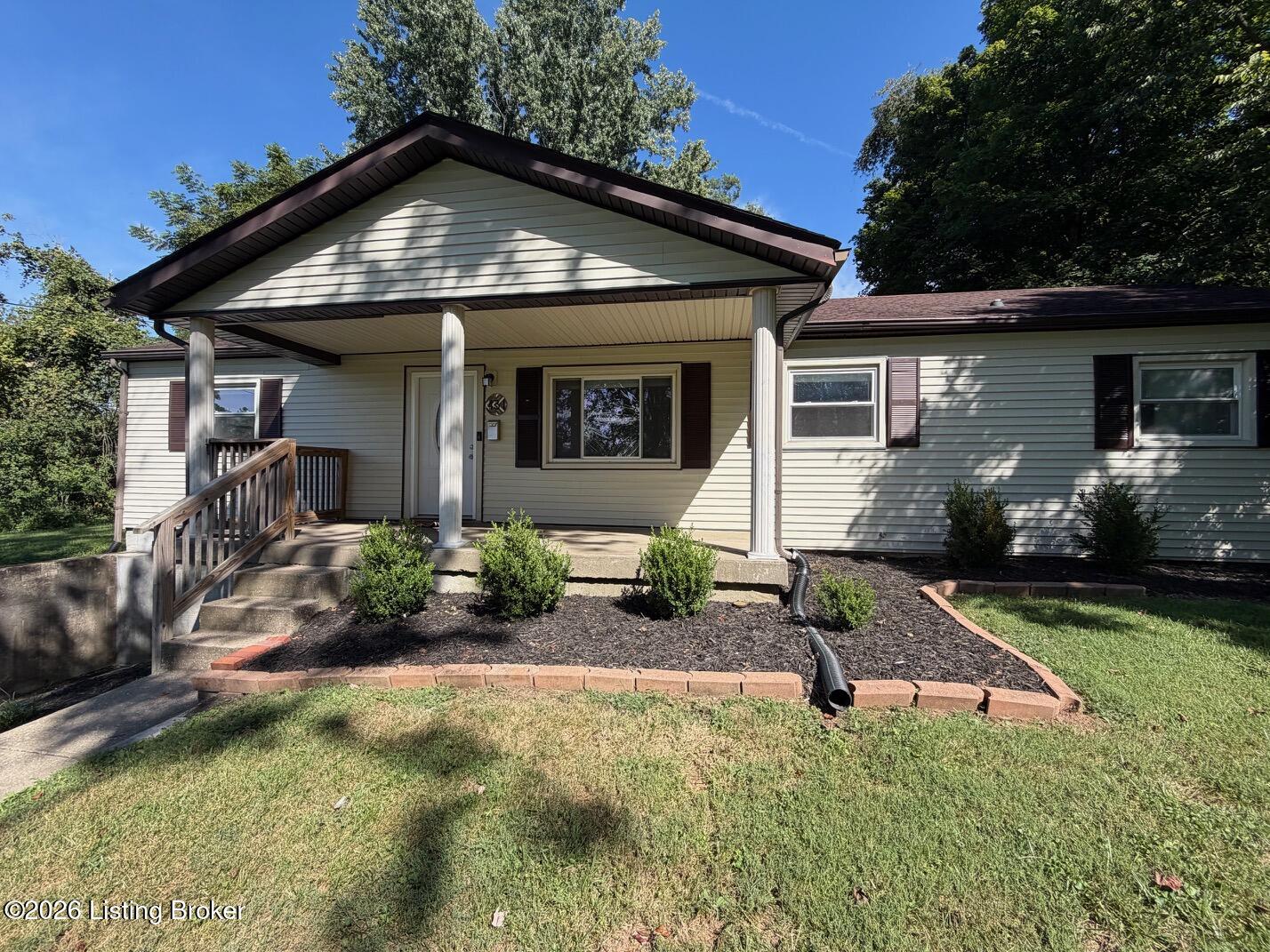 431 Cedarcrest Dr Property Photo 2