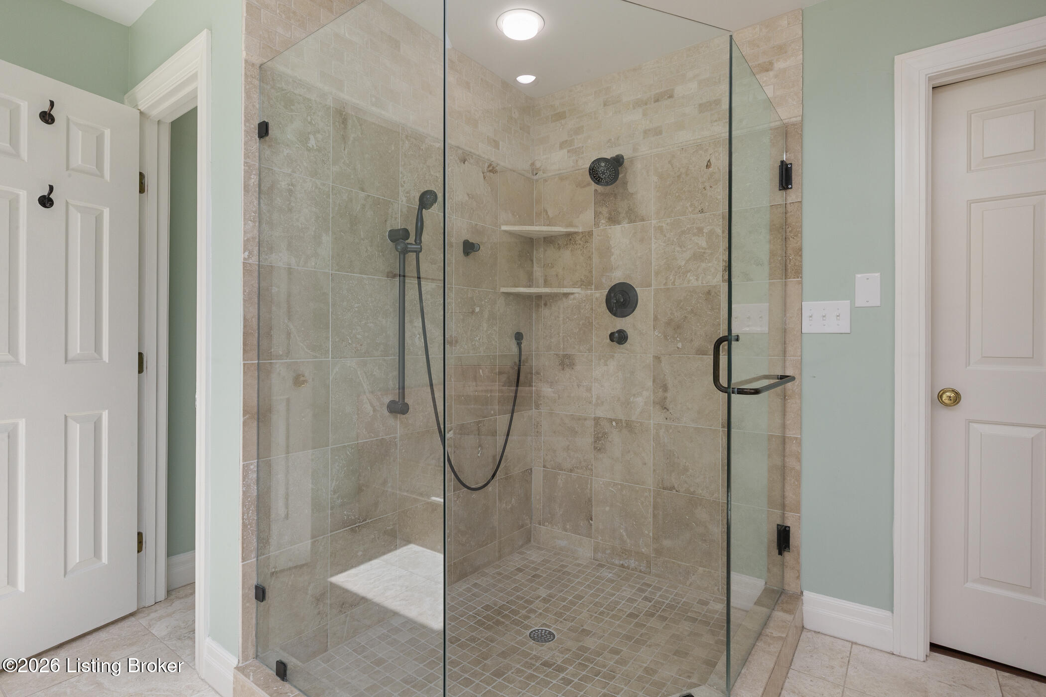 800 Lake Forest Pkwy Property Photo 35