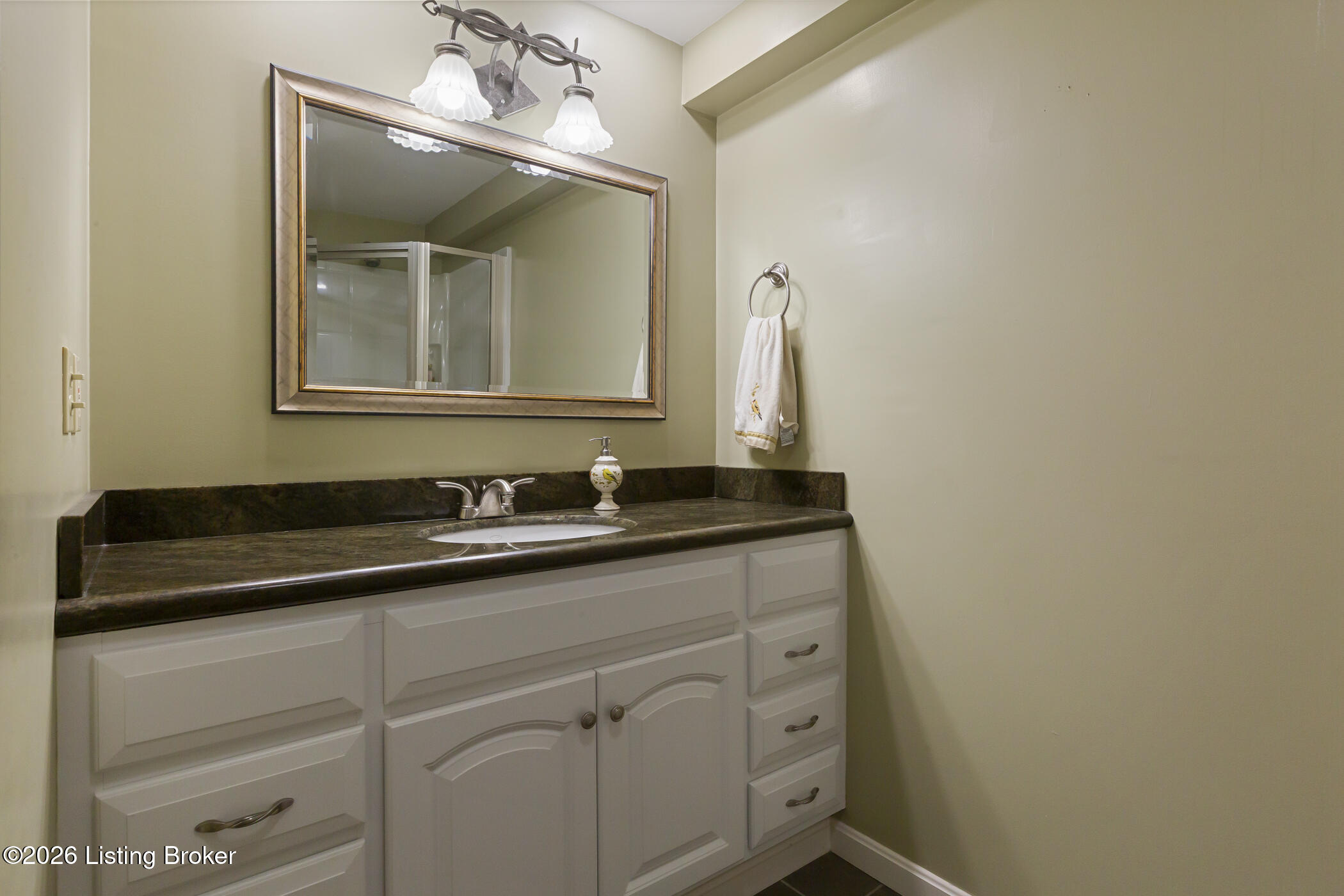 800 Lake Forest Pkwy Property Photo 49