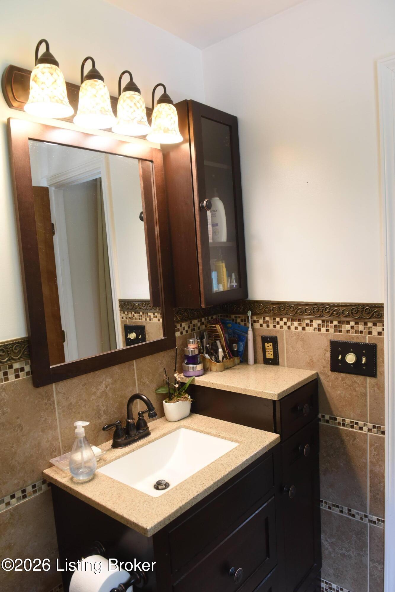 105 Andrea Ct Property Photo 18