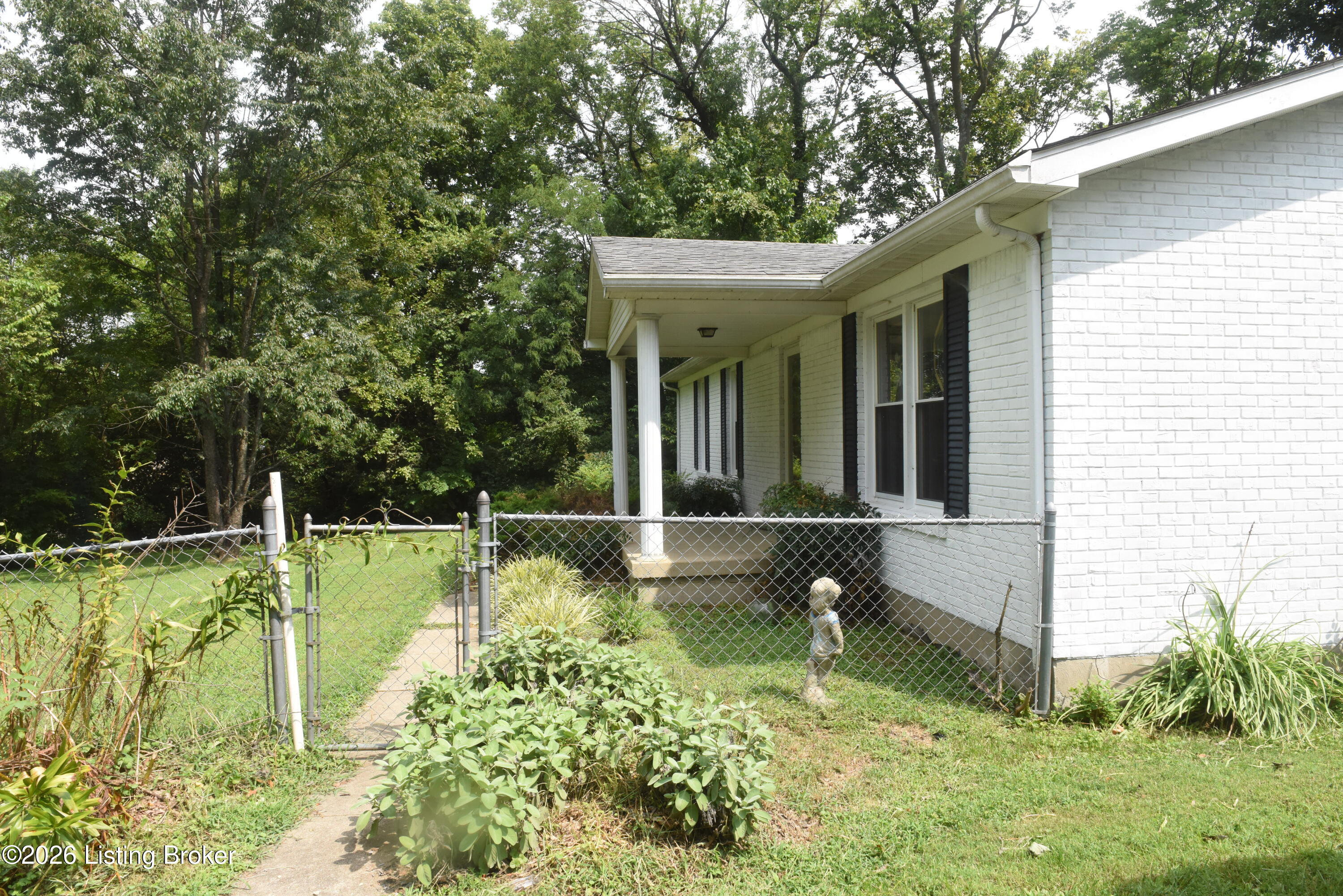 105 Andrea Ct Property Photo 31