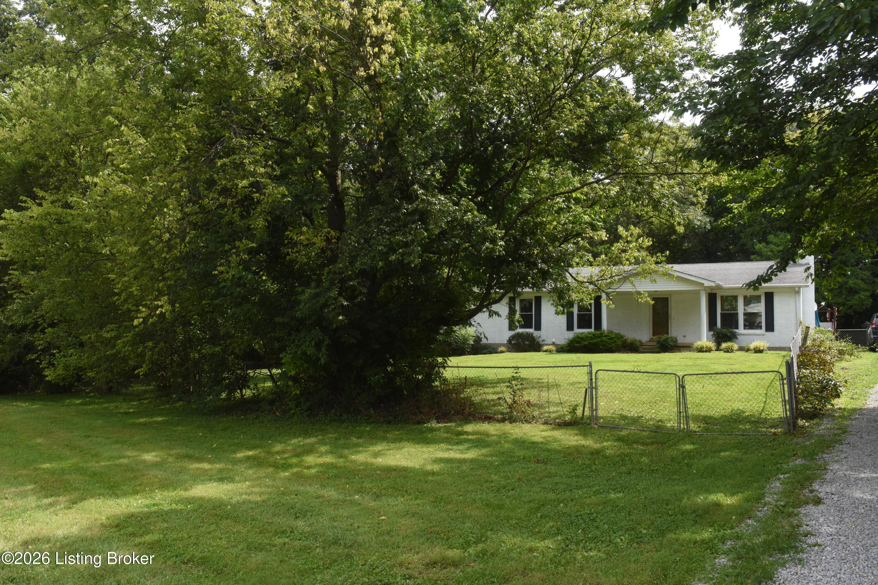 105 Andrea Ct Property Photo 32