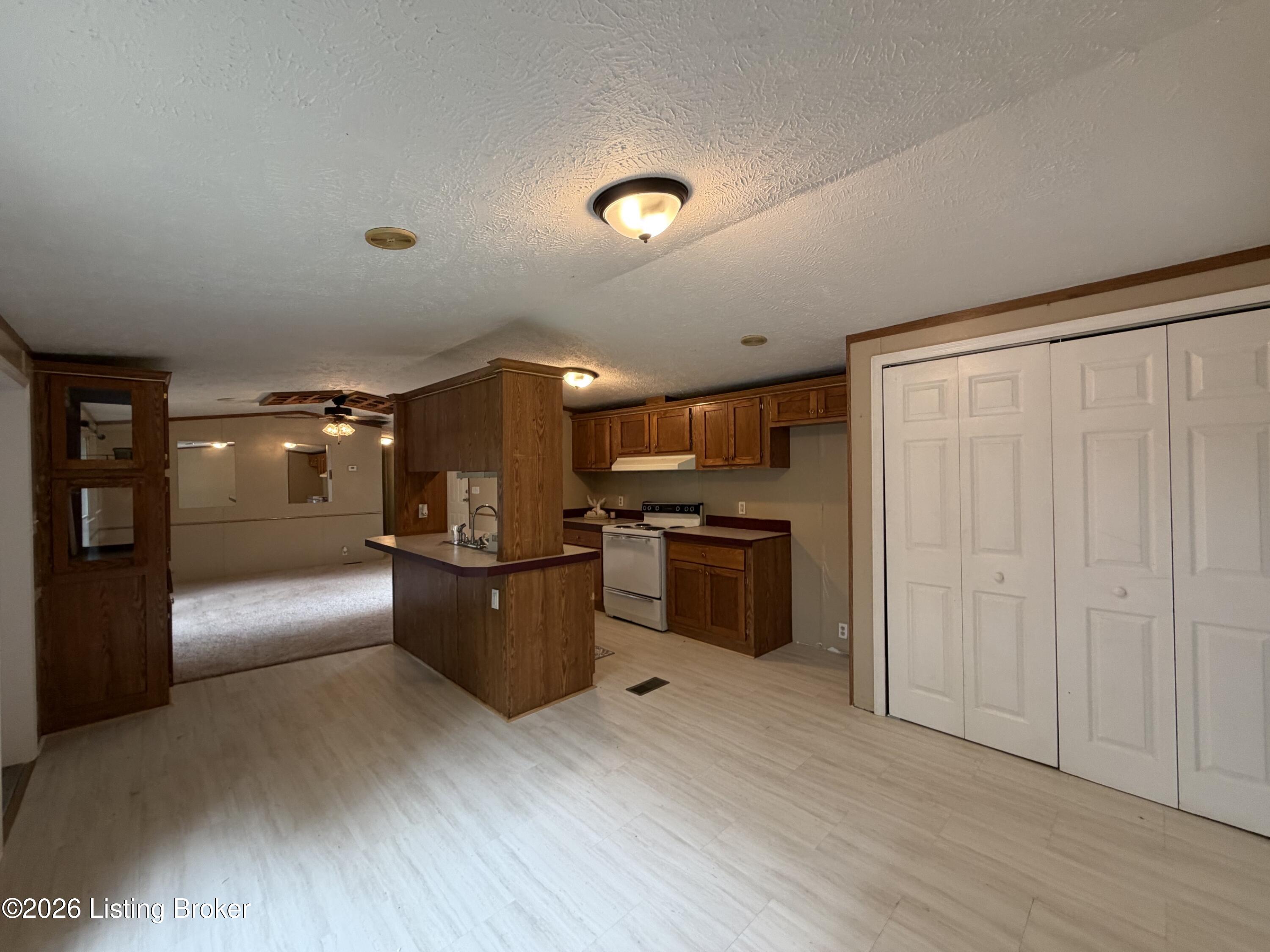 1165 Medley Dr Property Photo 6