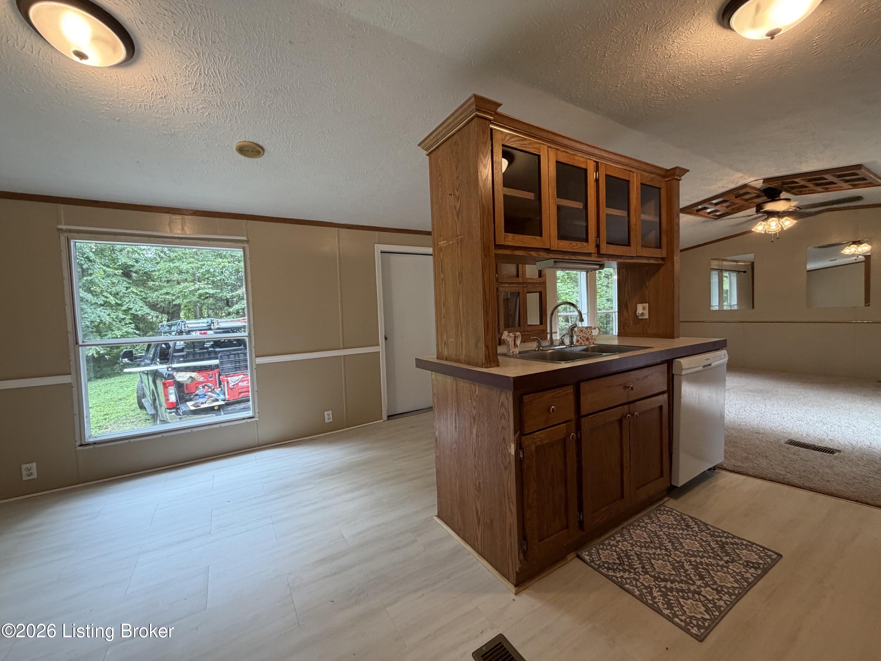 1165 Medley Dr Property Photo 8