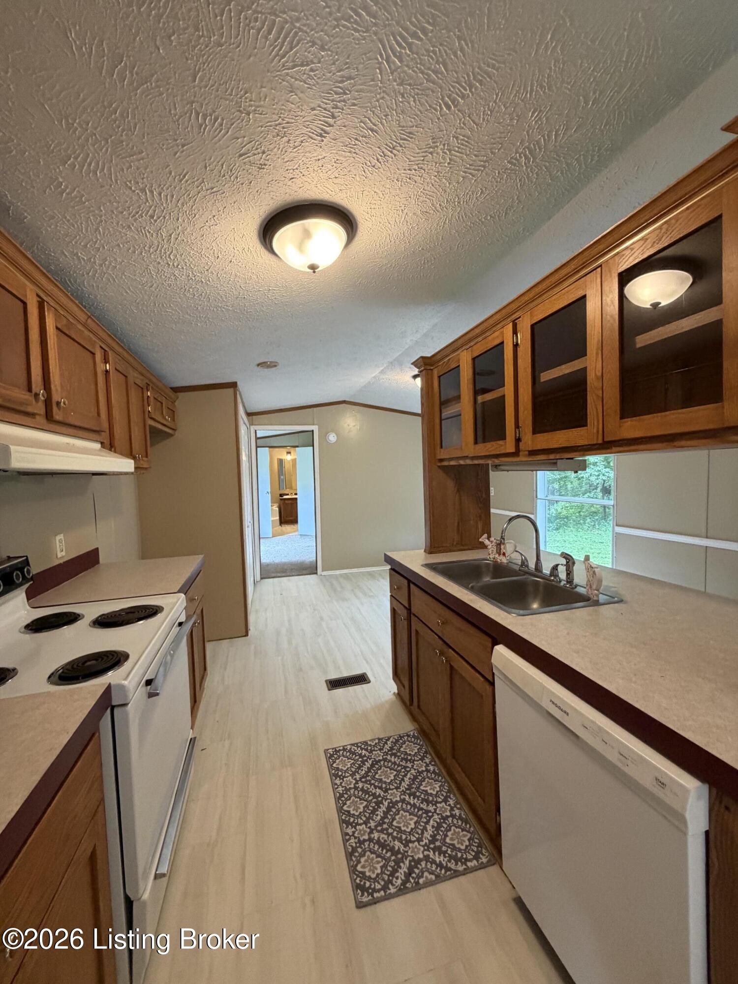 1165 Medley Dr Property Photo 10