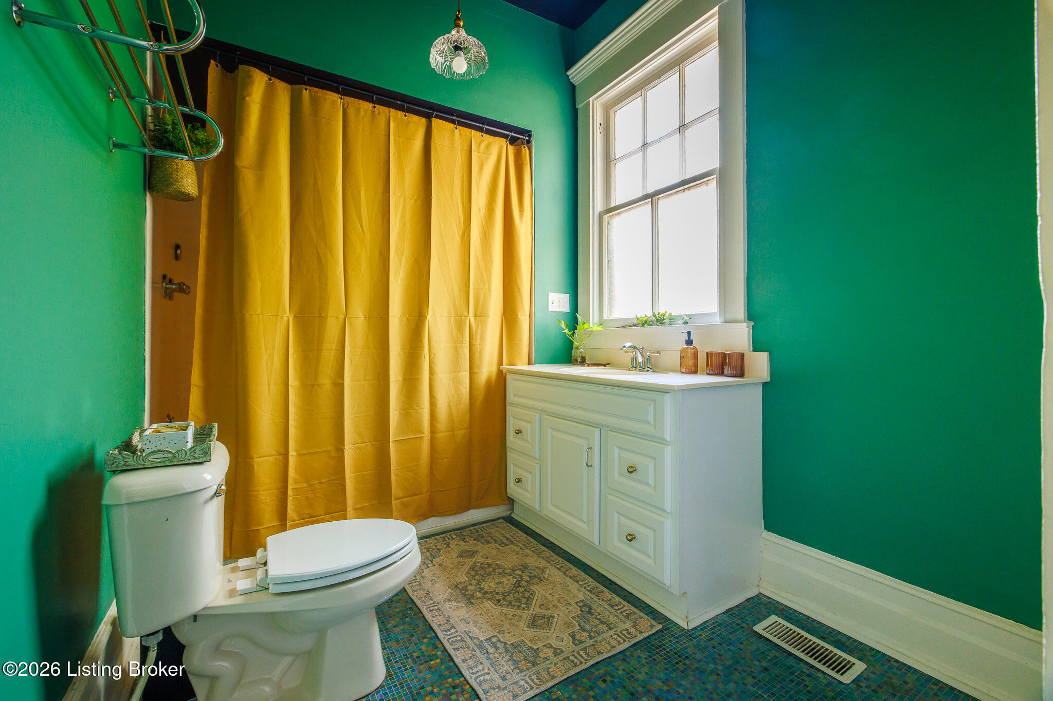 1238 Ormsby Ct Property Photo 31