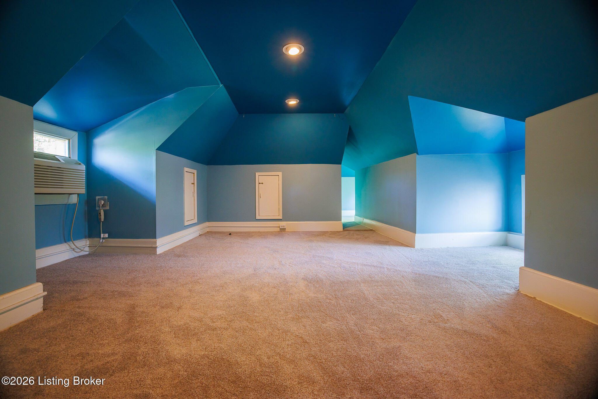 1238 Ormsby Ct Property Photo 67