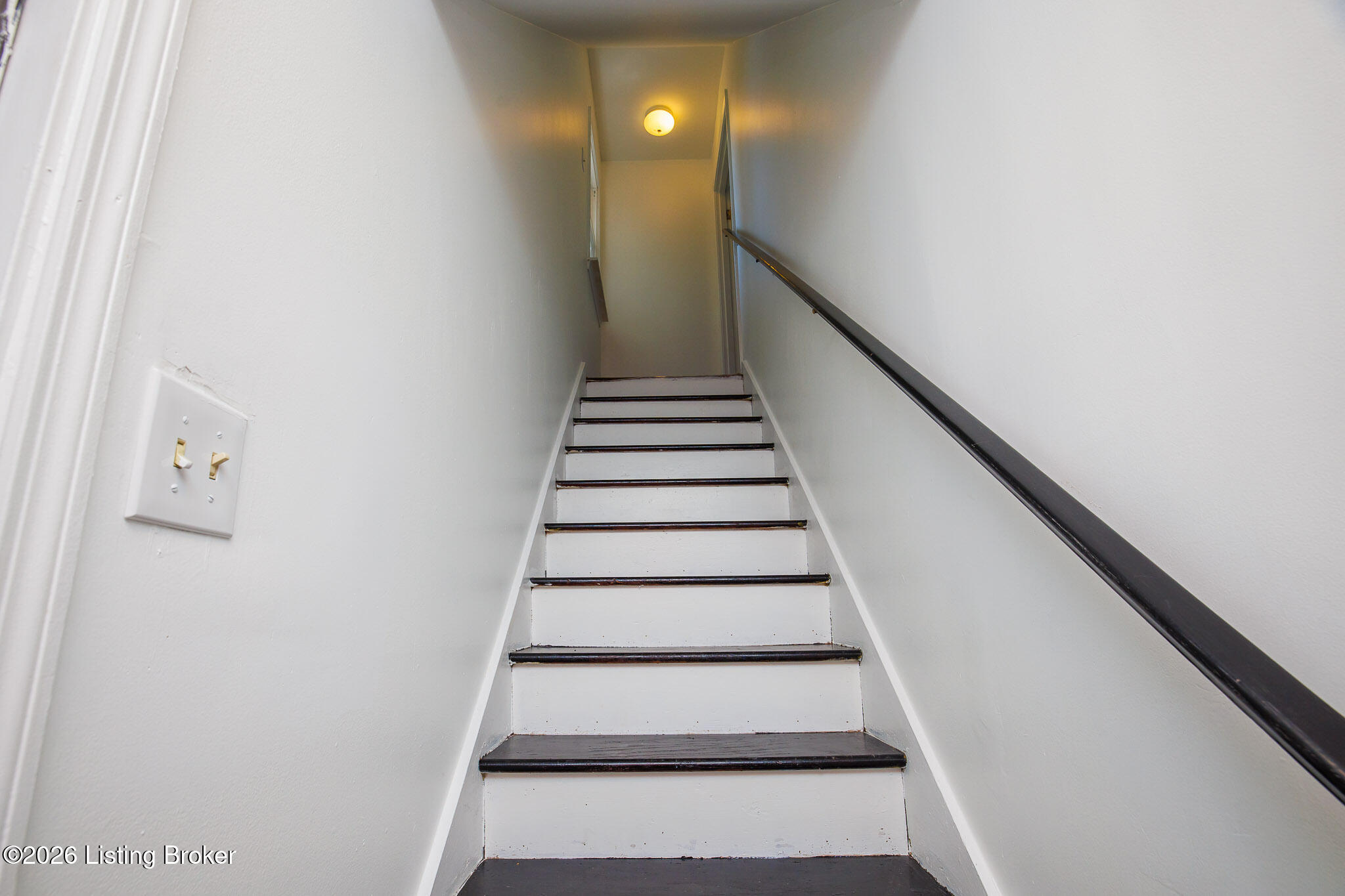 1238 Ormsby Ct Property Photo 71