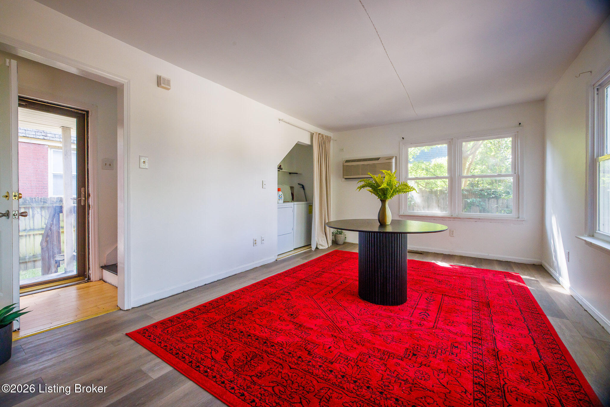 1238 Ormsby Ct Property Photo 79