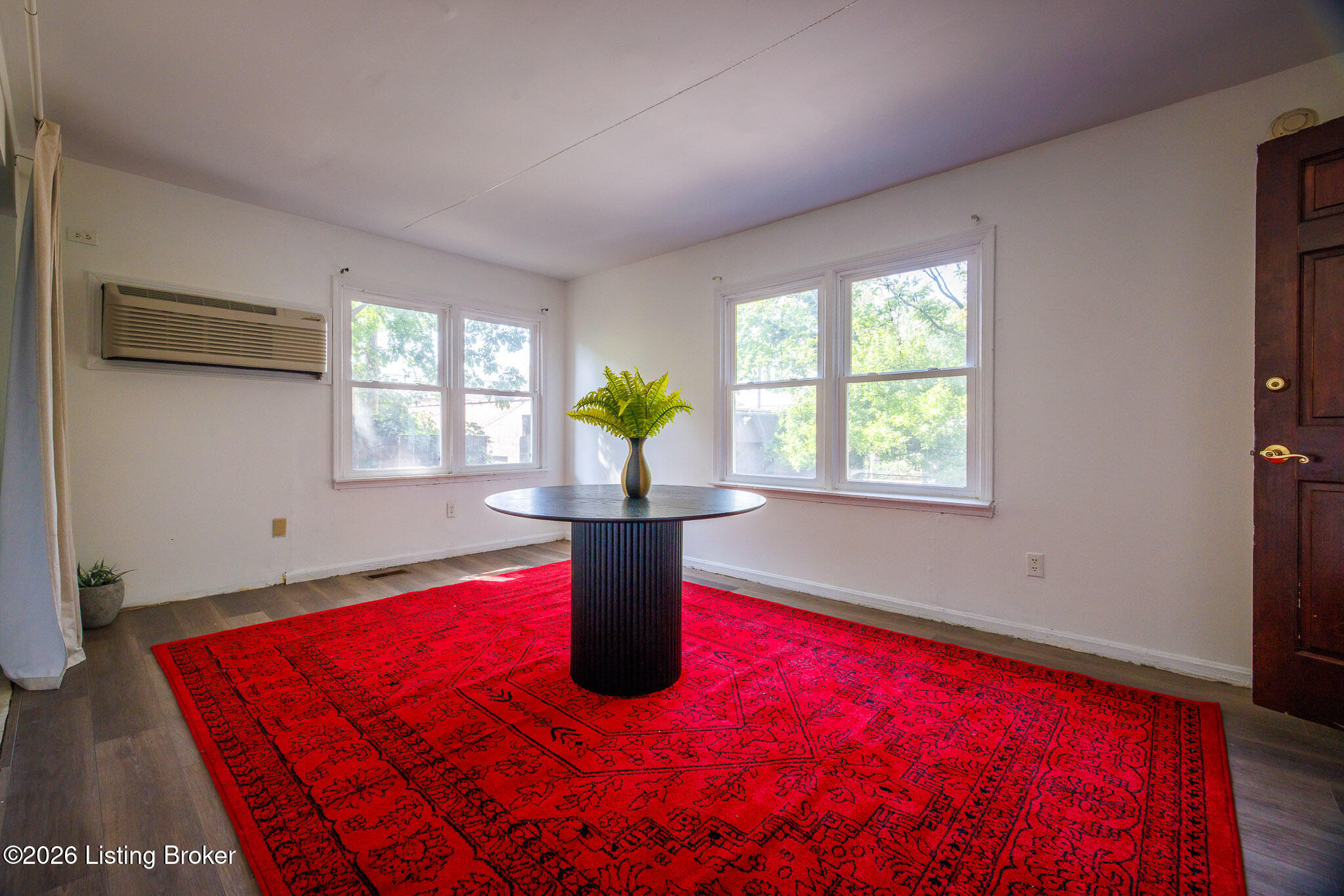 1238 Ormsby Ct Property Photo 82