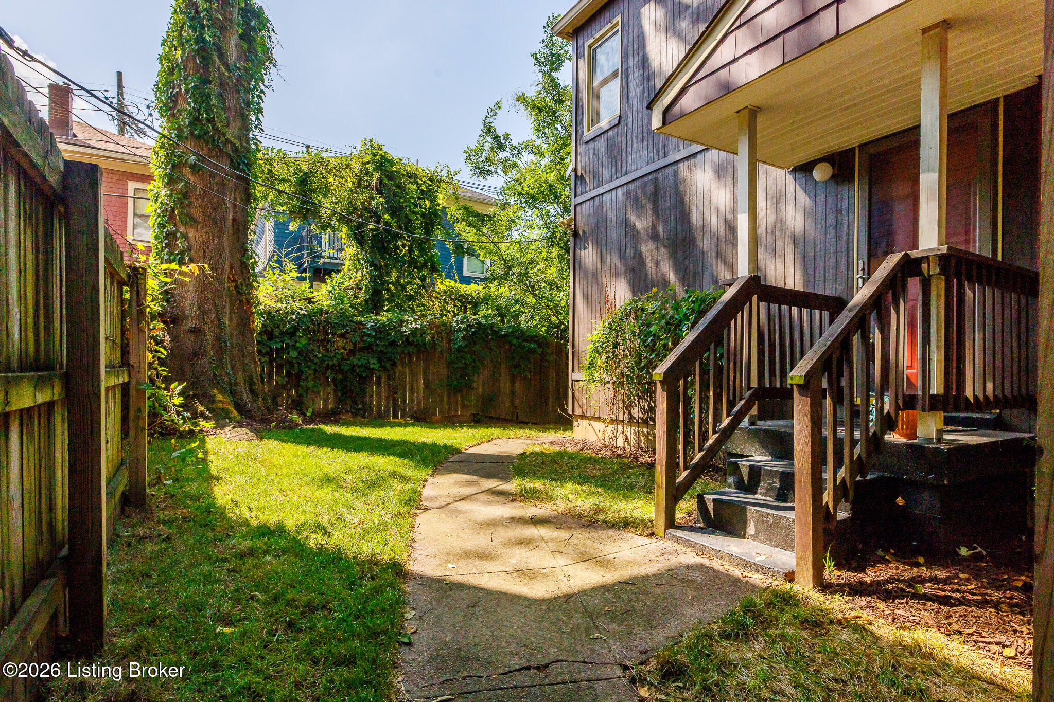 1238 Ormsby Ct Property Photo 85