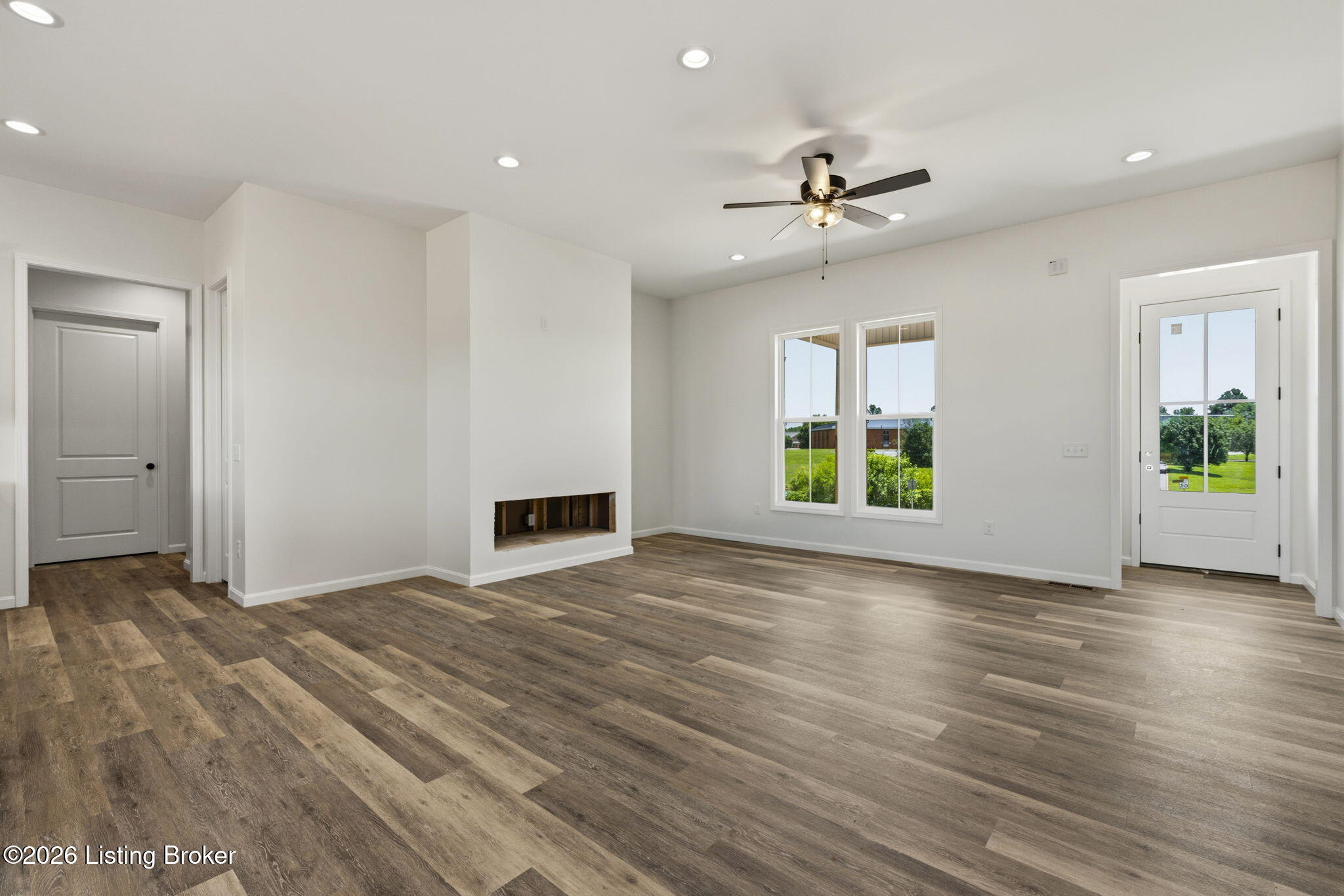 414 Greenhill St Property Photo 6