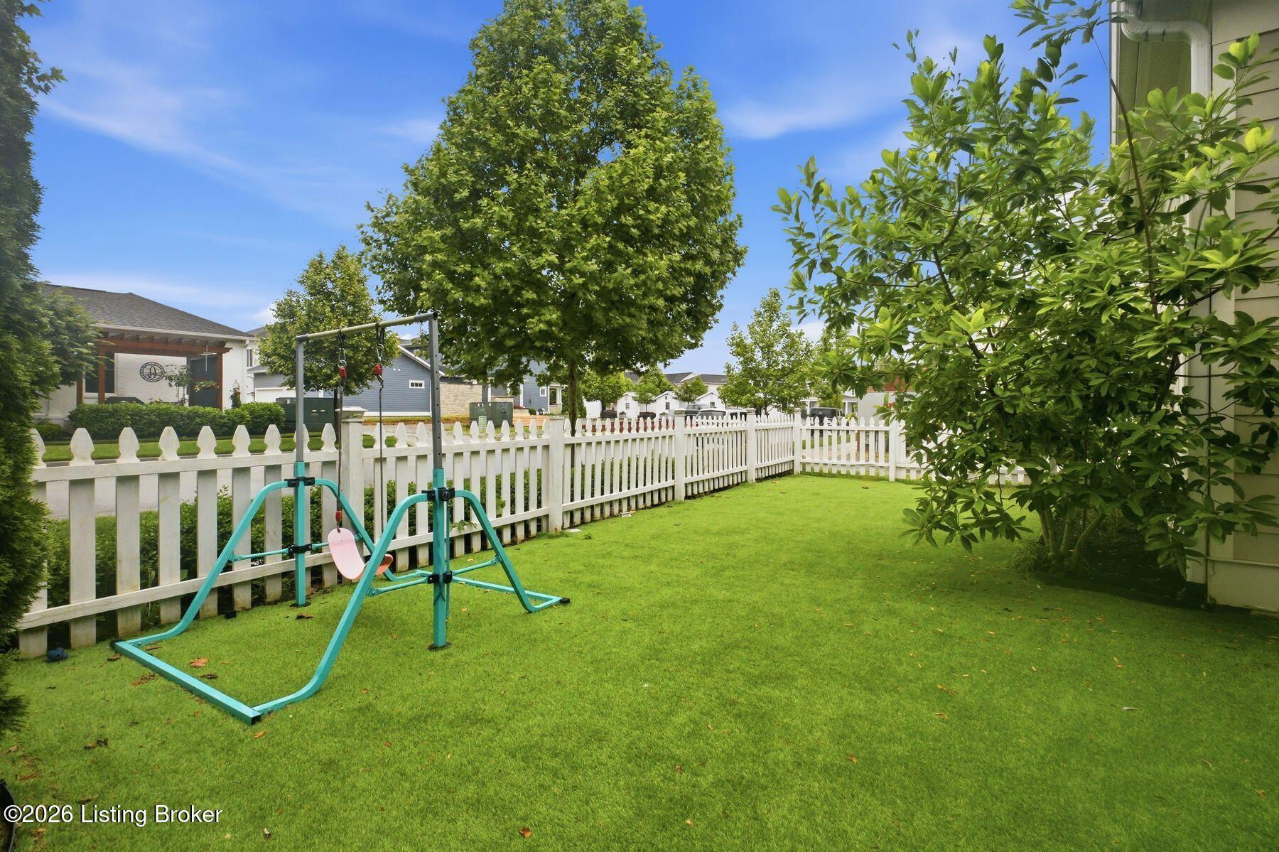 6300 Mistflower Cir Property Photo 4