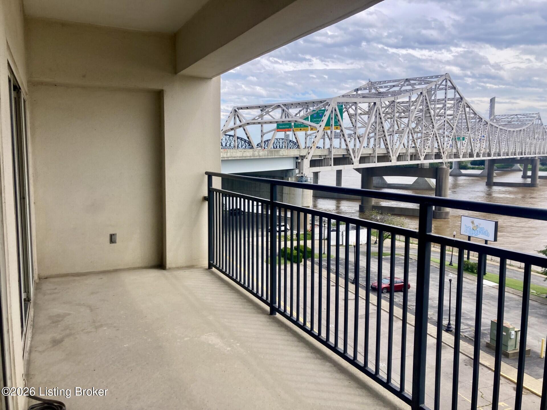 1 Riverpointe Plaza Apt 517 Property Photo 12