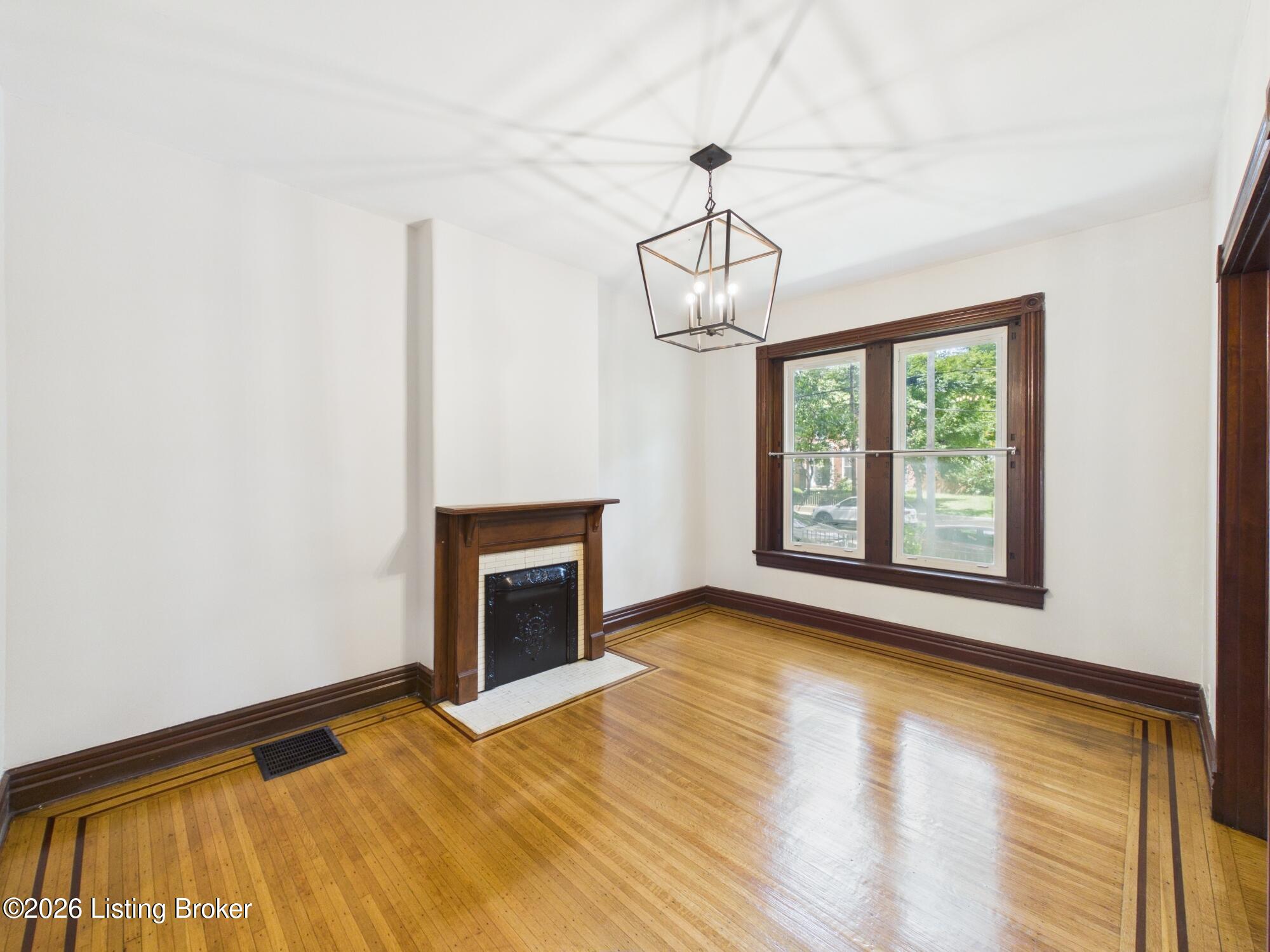224 St Joseph St Property Photo 8