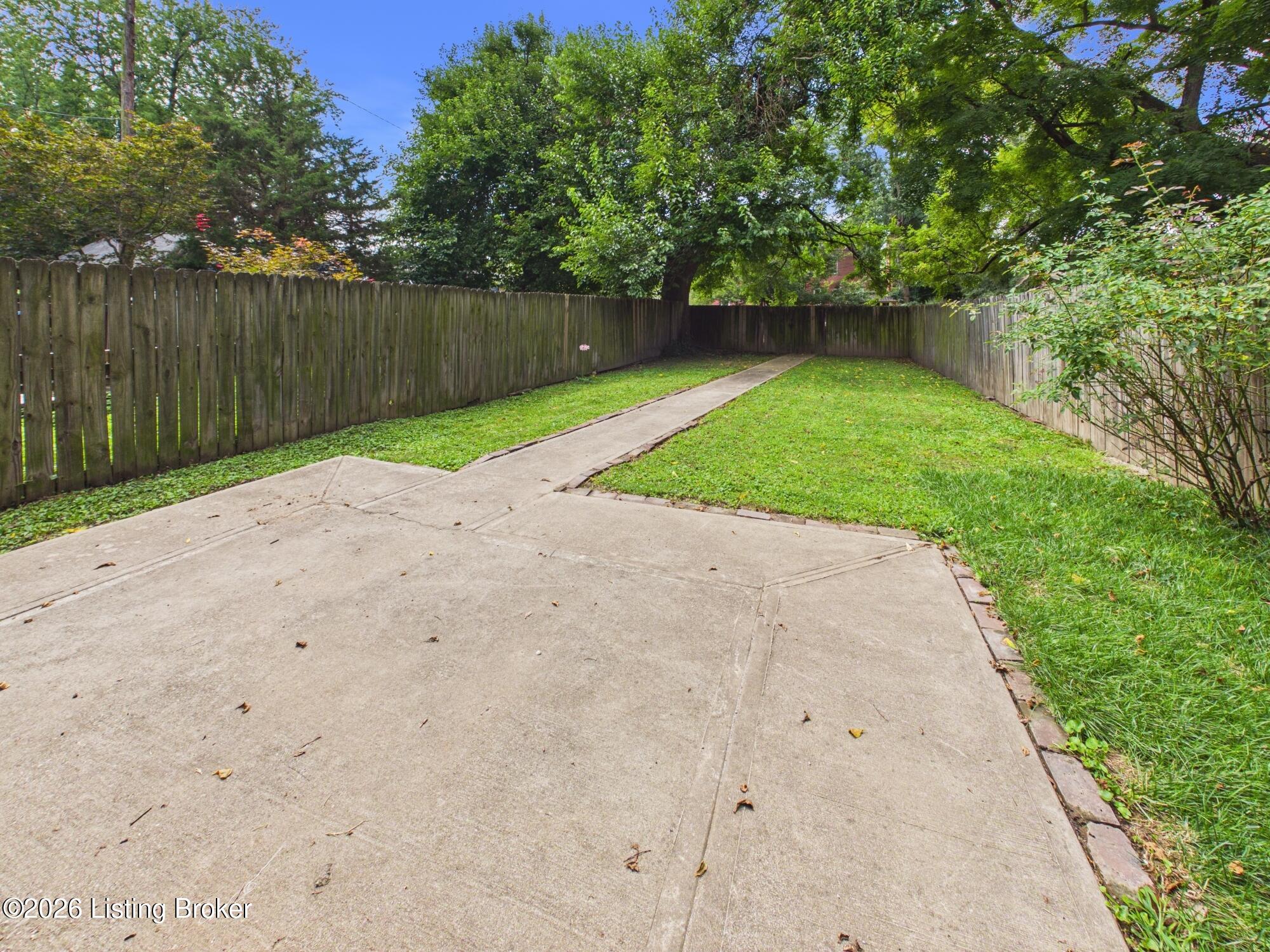 224 St Joseph St Property Photo 59