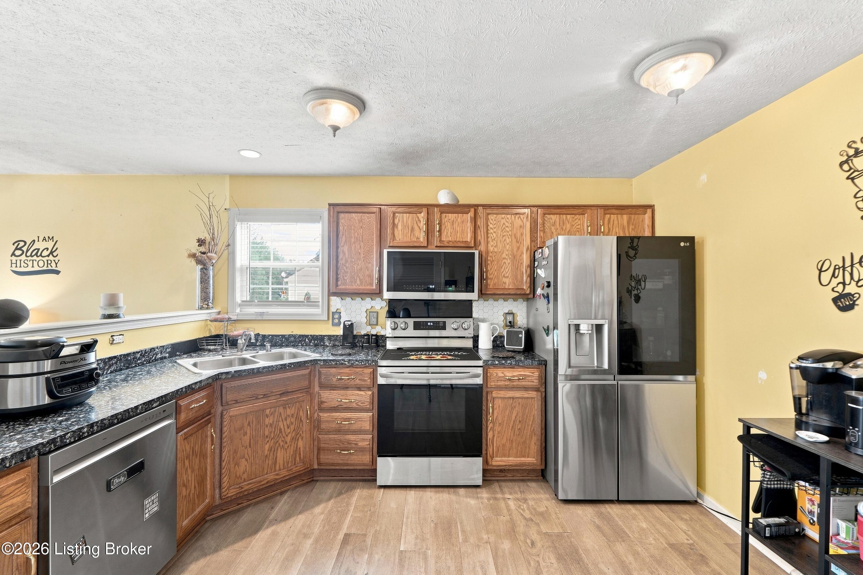 3136 Northland Dr Property Photo 12