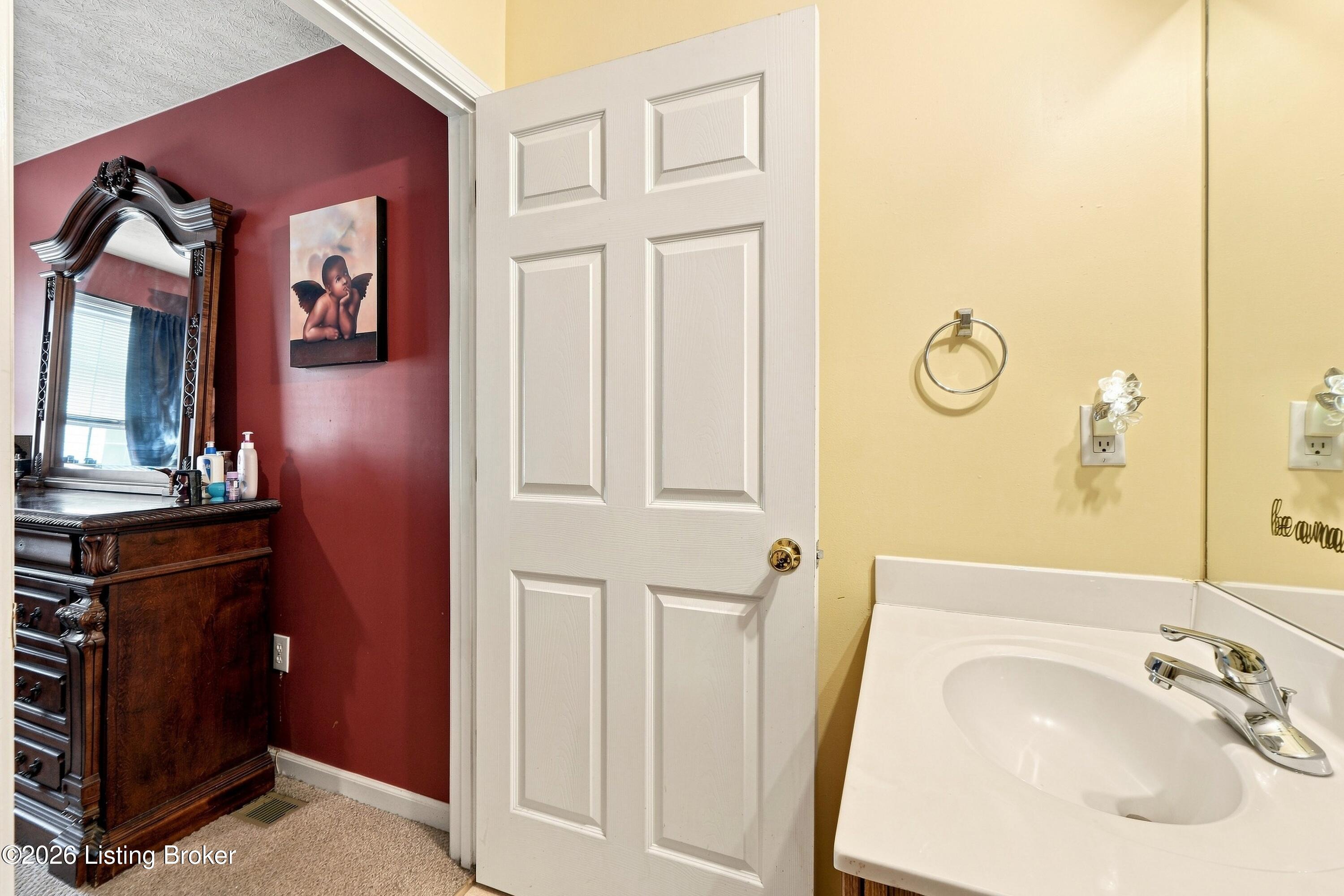 3136 Northland Dr Property Photo 23