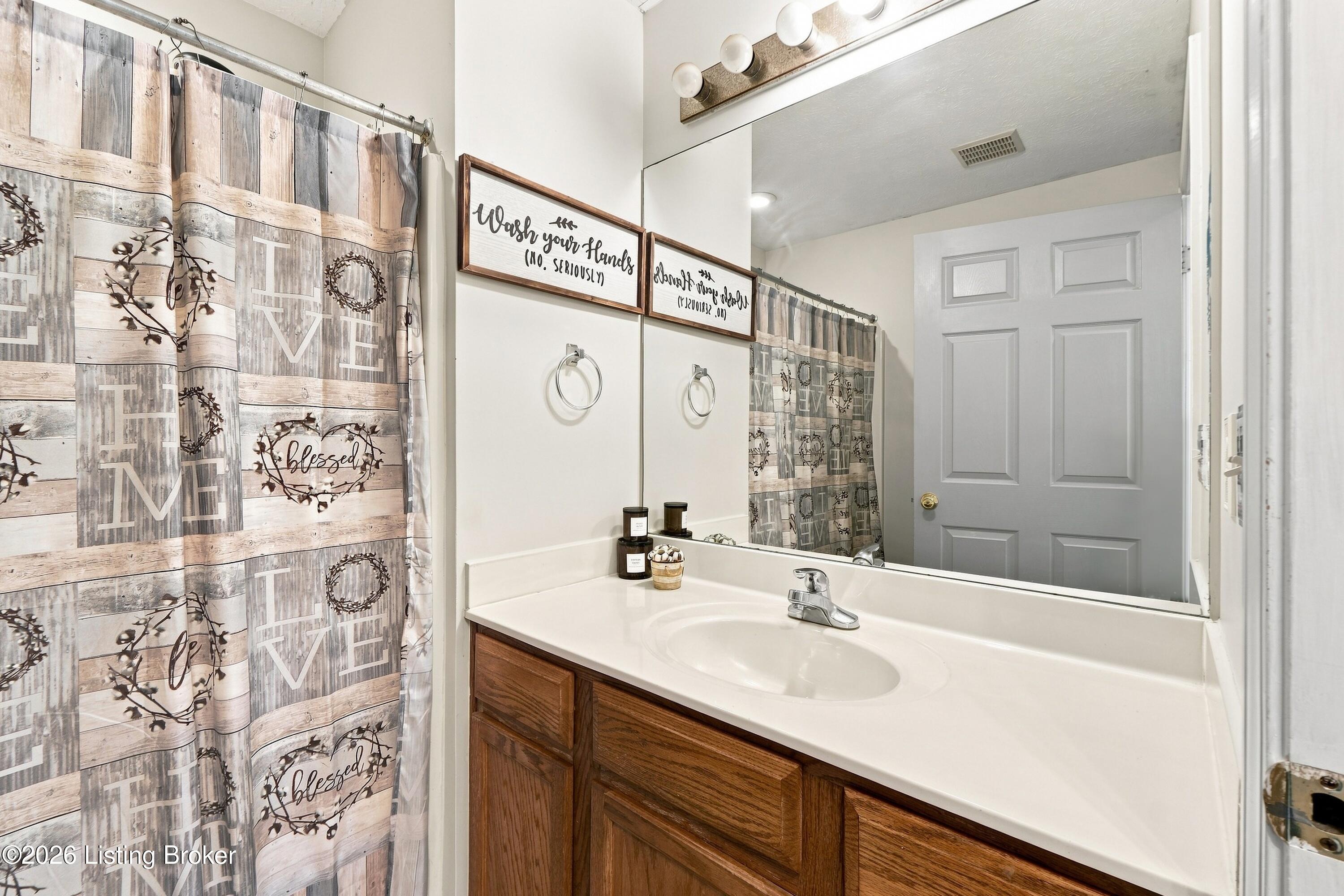 3136 Northland Dr Property Photo 26