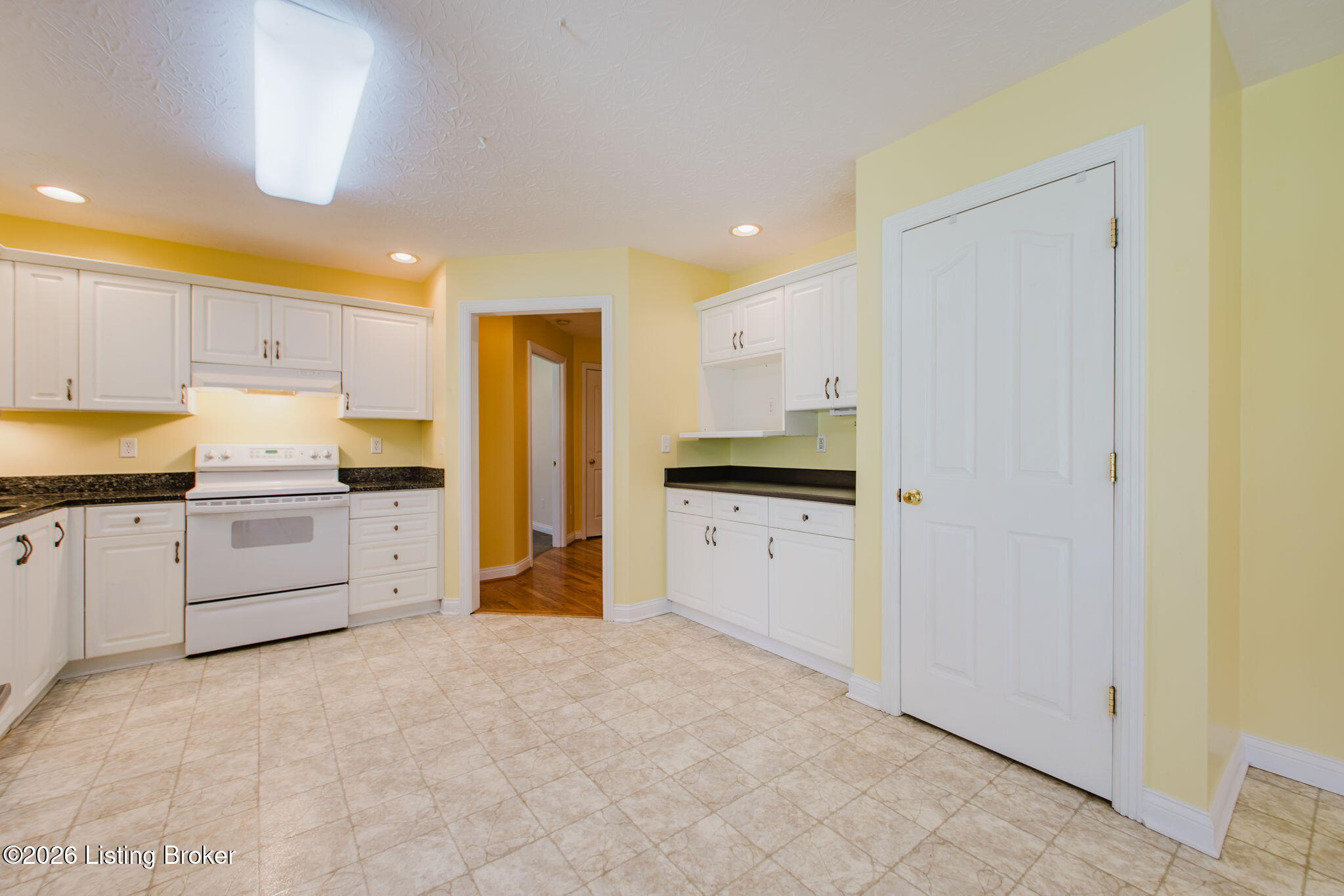 419 Deer Lake Rd Property Photo 15