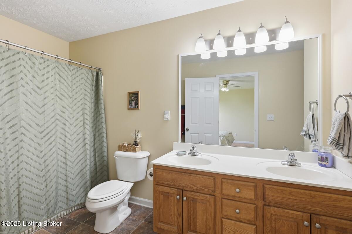 94 Willowbrook Ct Property Photo 14