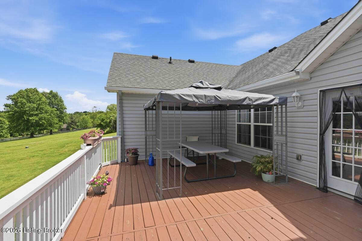 94 Willowbrook Ct Property Photo 30
