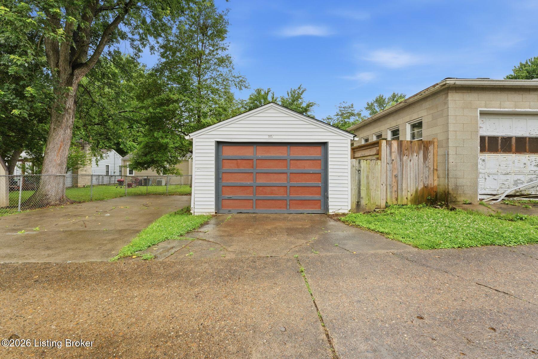 1059 Dixon Ave Property Photo 34