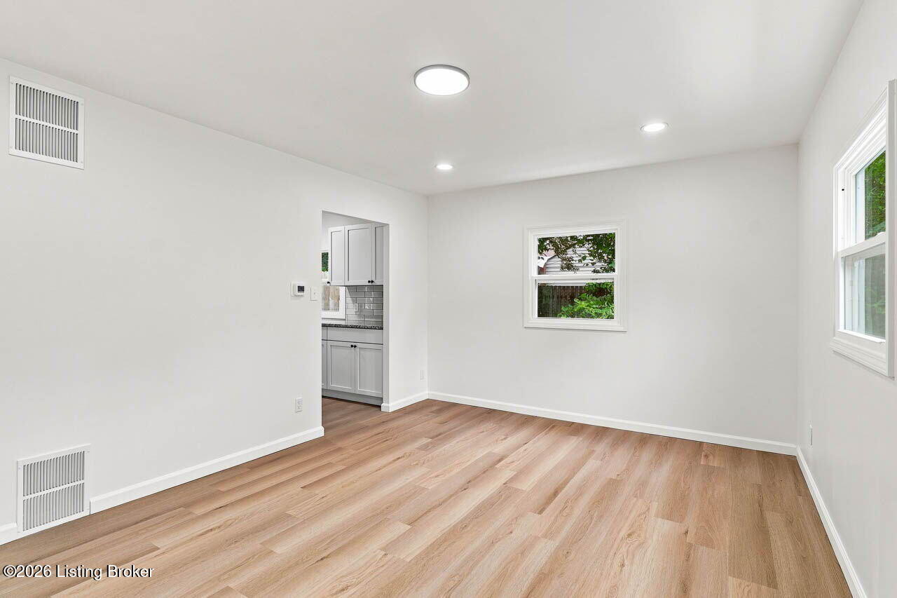 211 Alpha Ave Property Photo 8