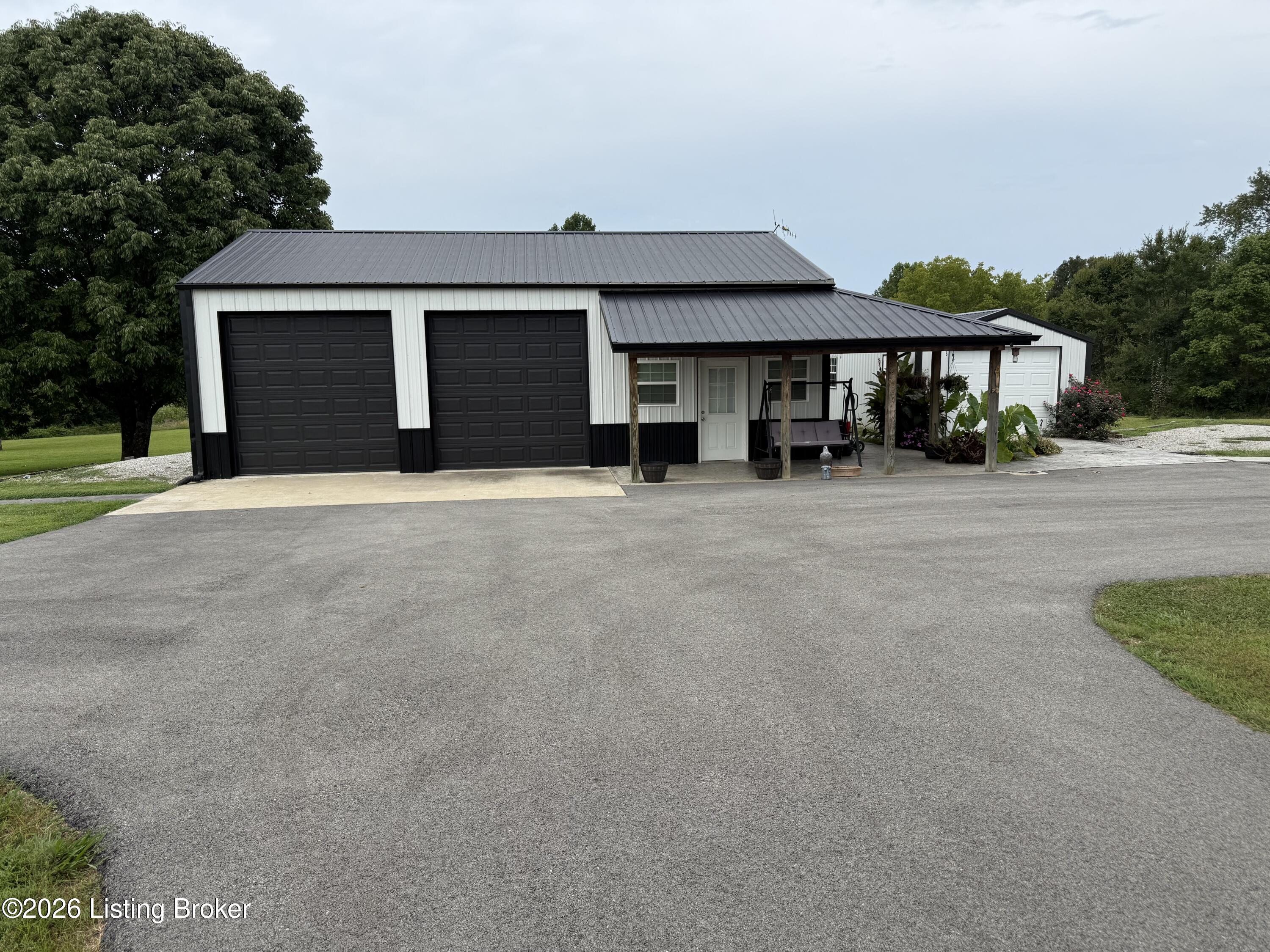 5383 Lilac Rd Property Photo 1