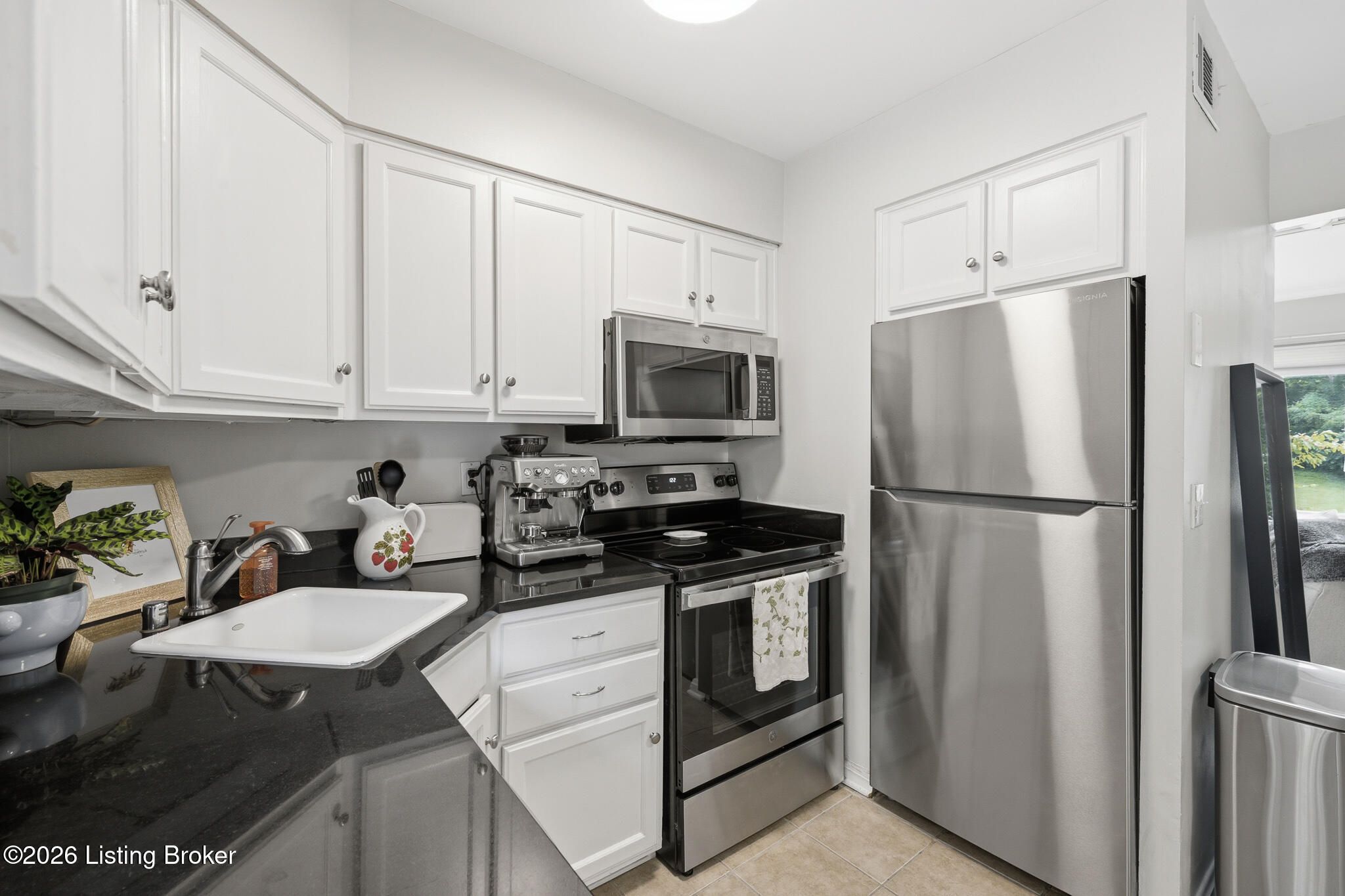 4105 Stoneview Dr Apt 3 Property Photo 14