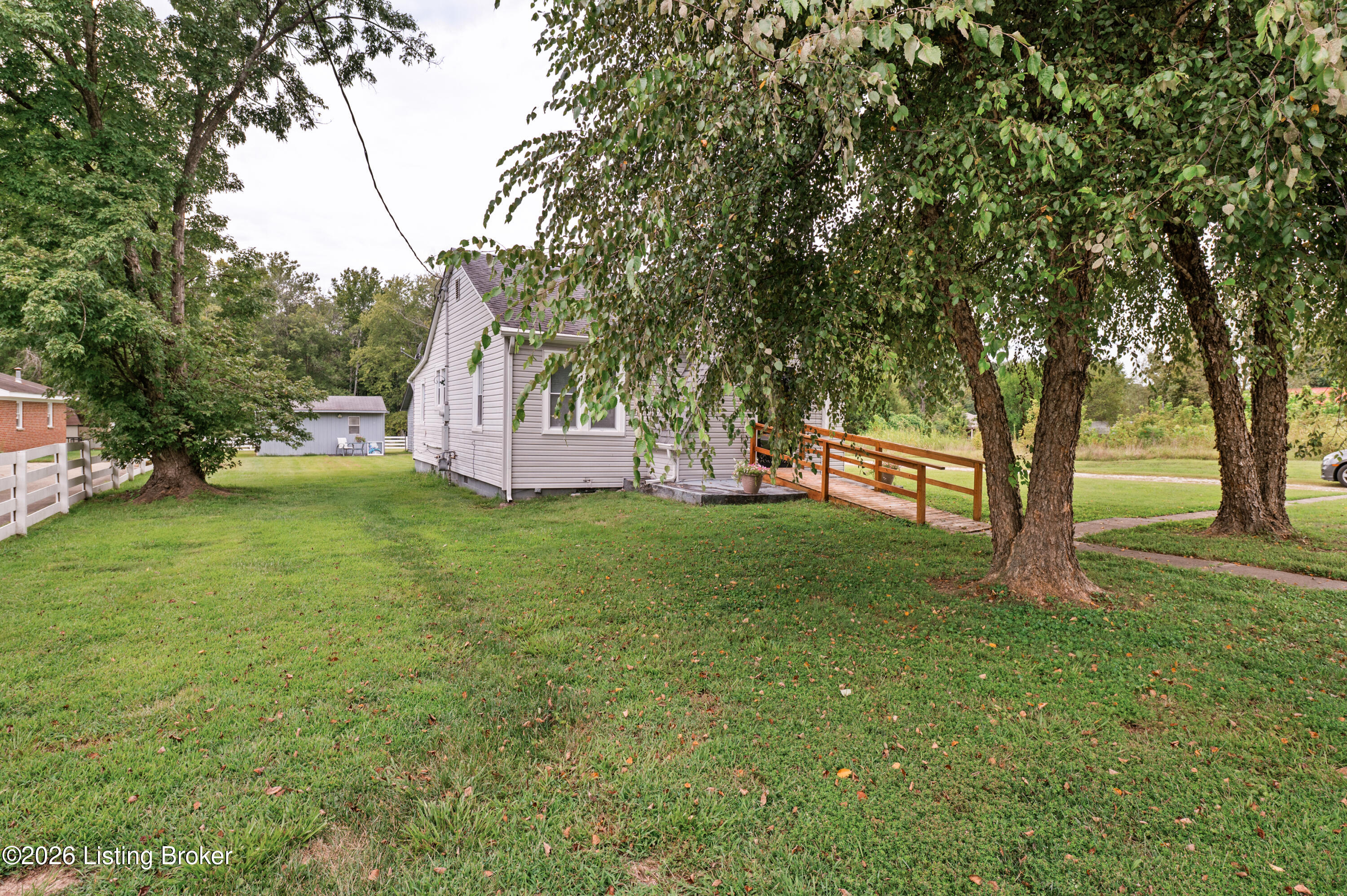 11273 Preston Hwy Property Photo 4