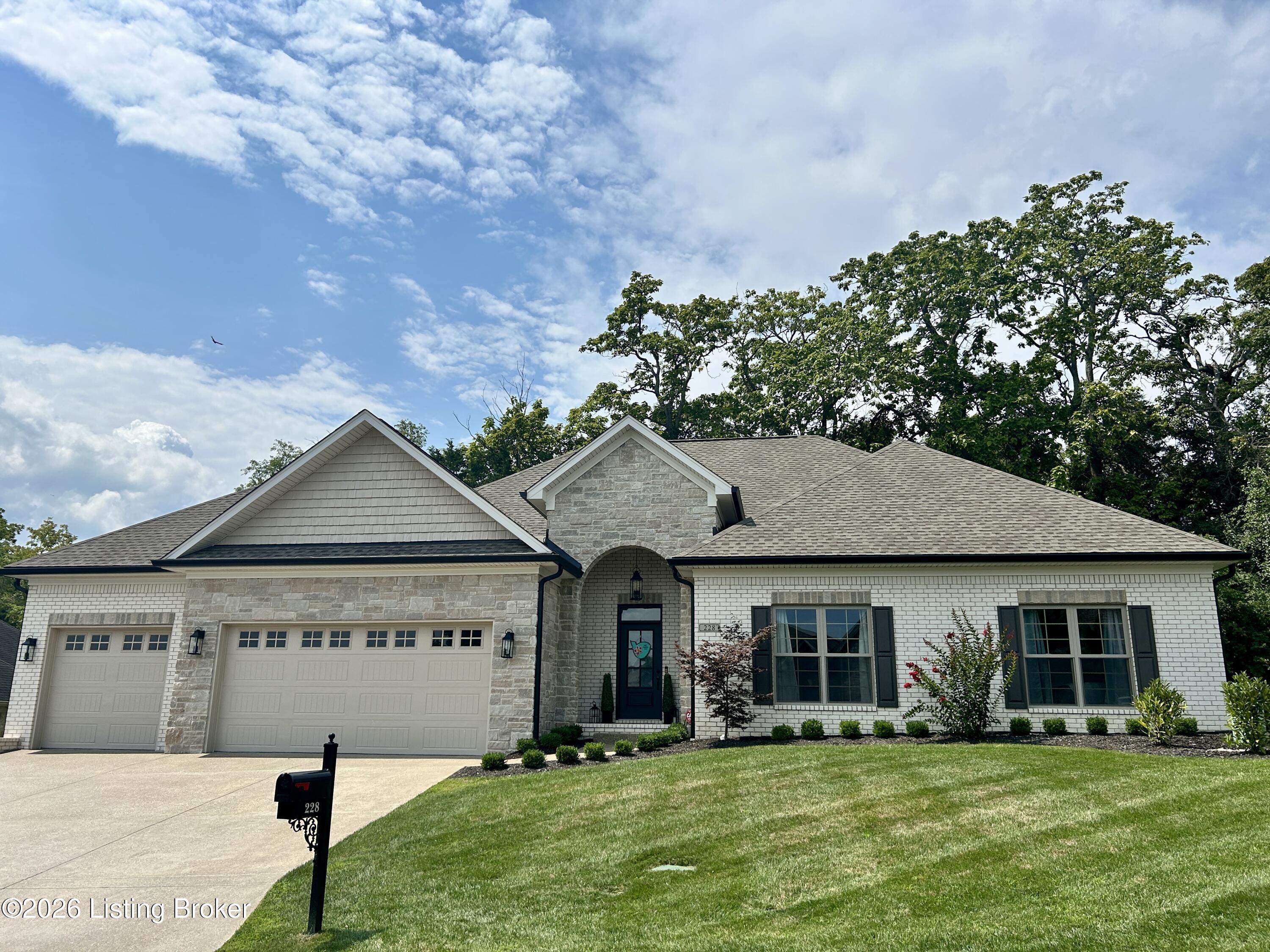 228 Maple Valley Rd