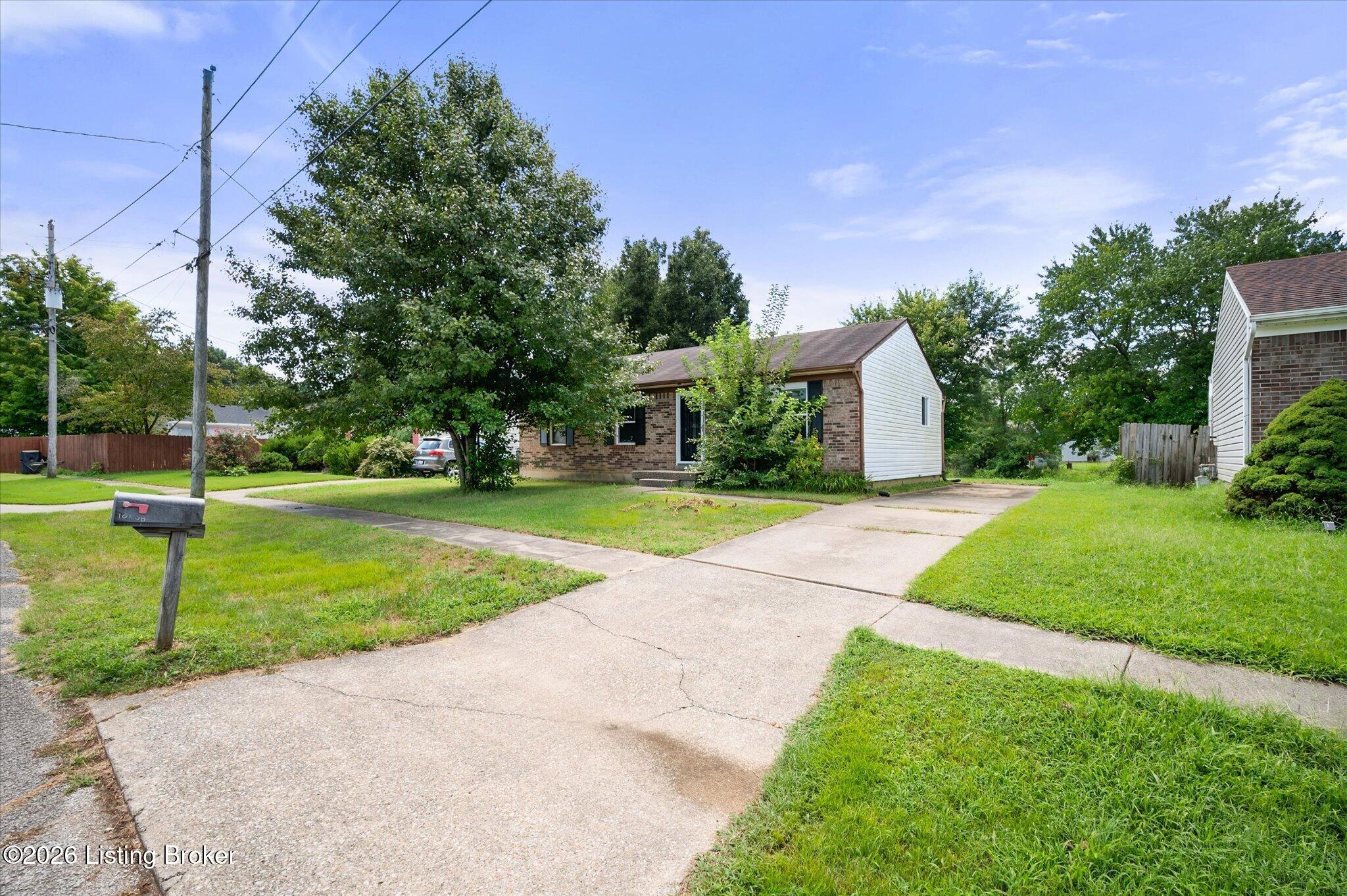 10508 Hill Peak Ct Property Photo 2