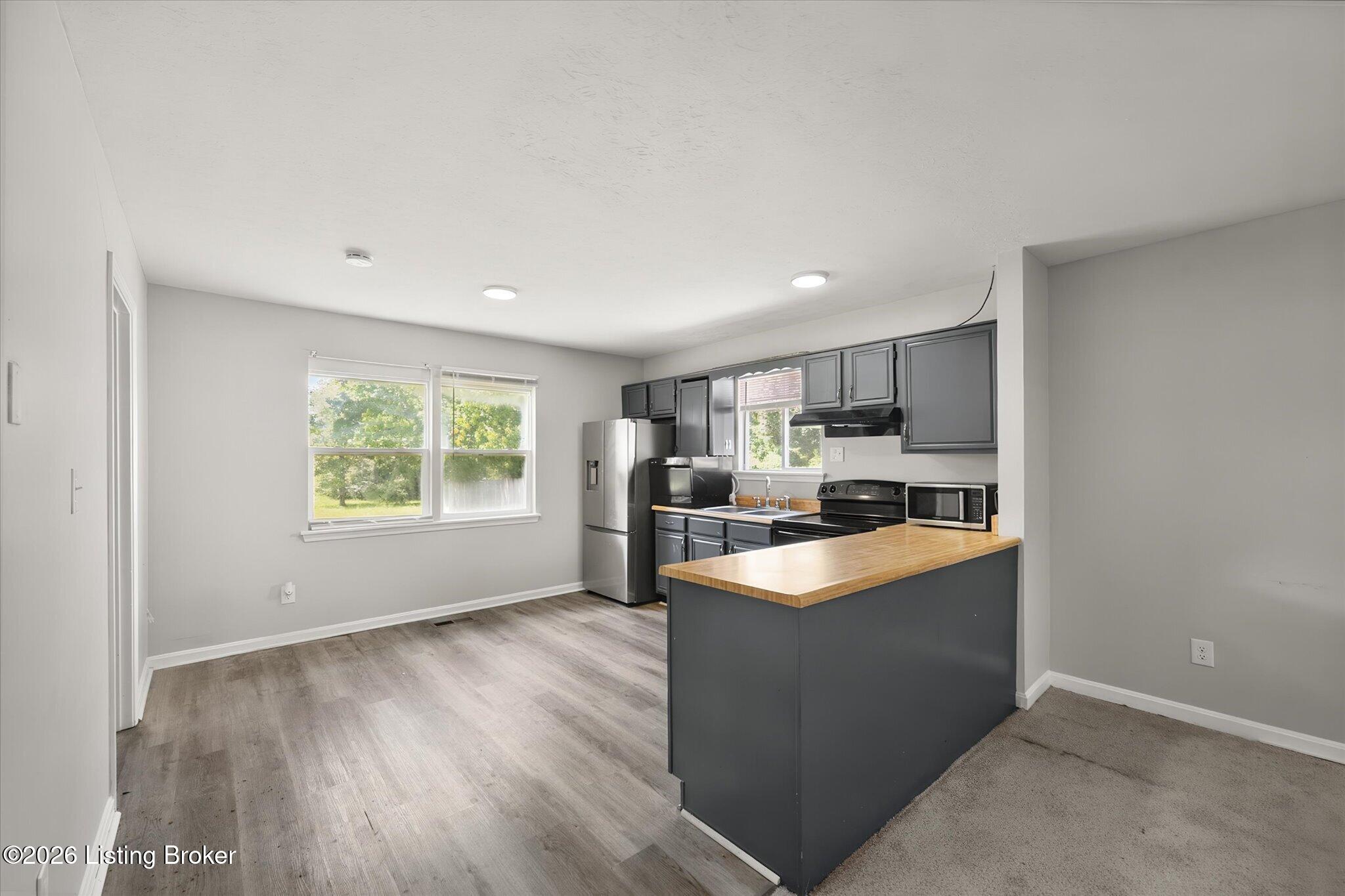 10508 Hill Peak Ct Property Photo 7