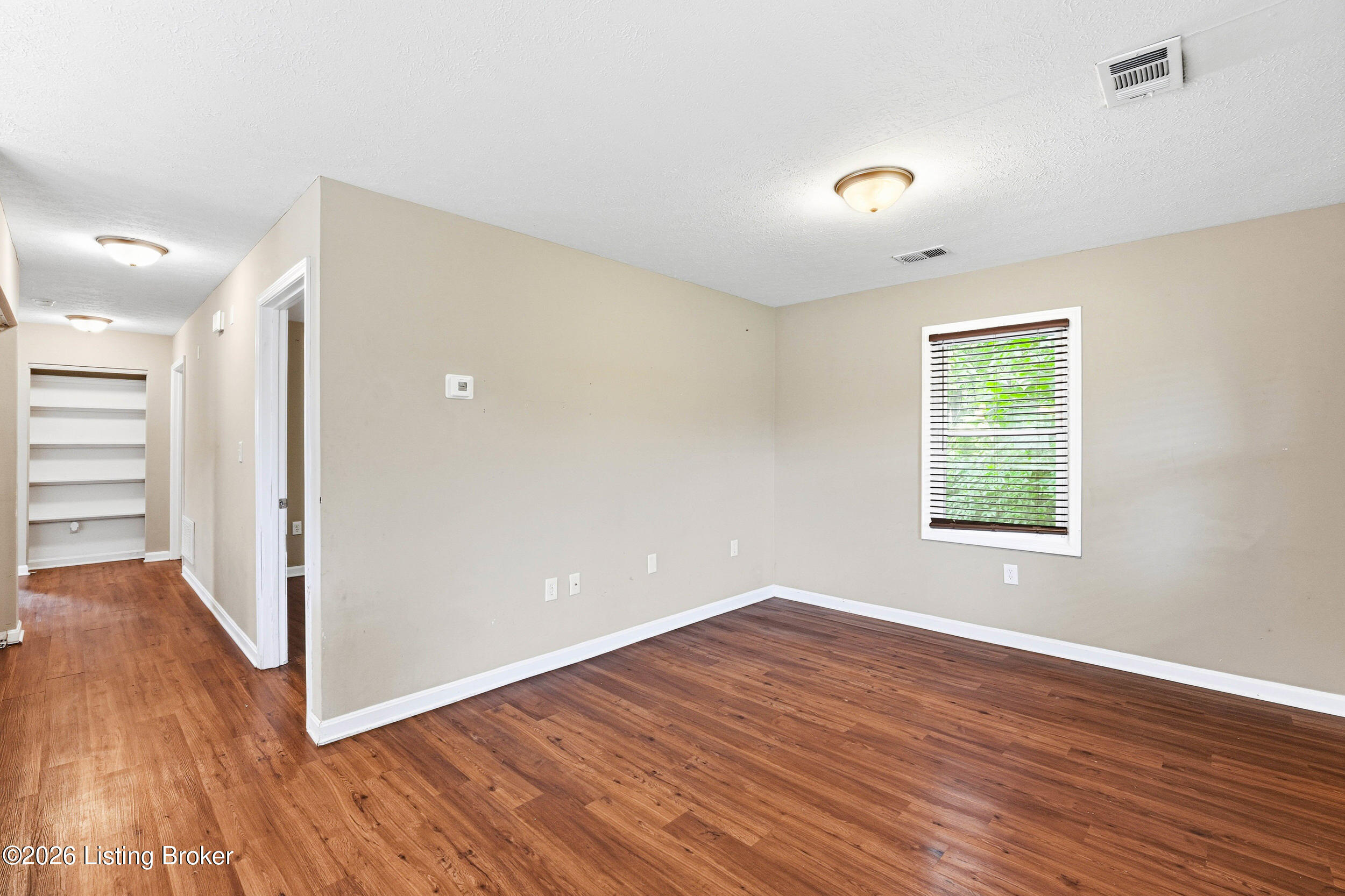 816 Goullon Ct Property Photo 6