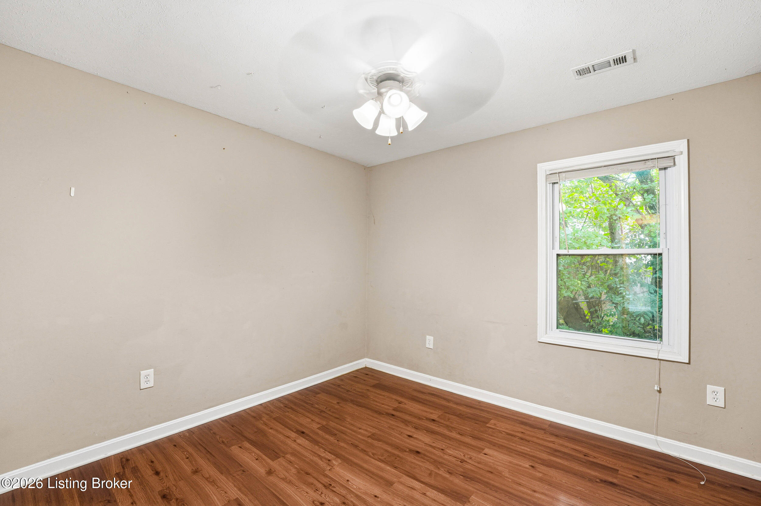 816 Goullon Ct Property Photo 15
