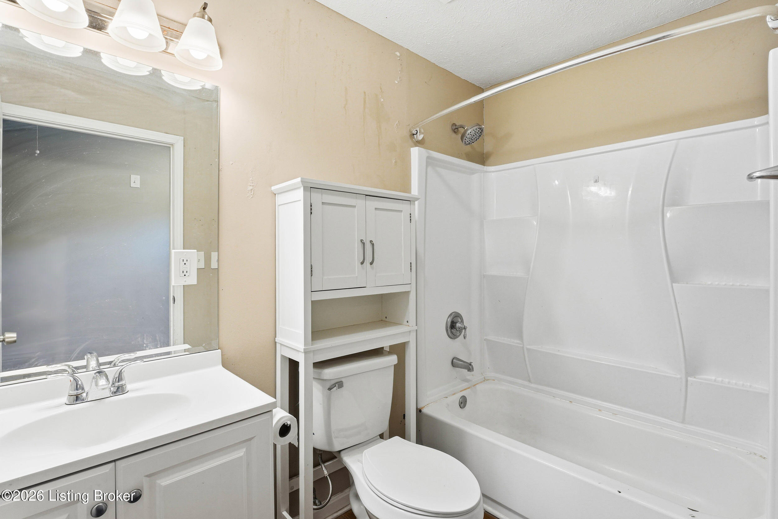 816 Goullon Ct Property Photo 18
