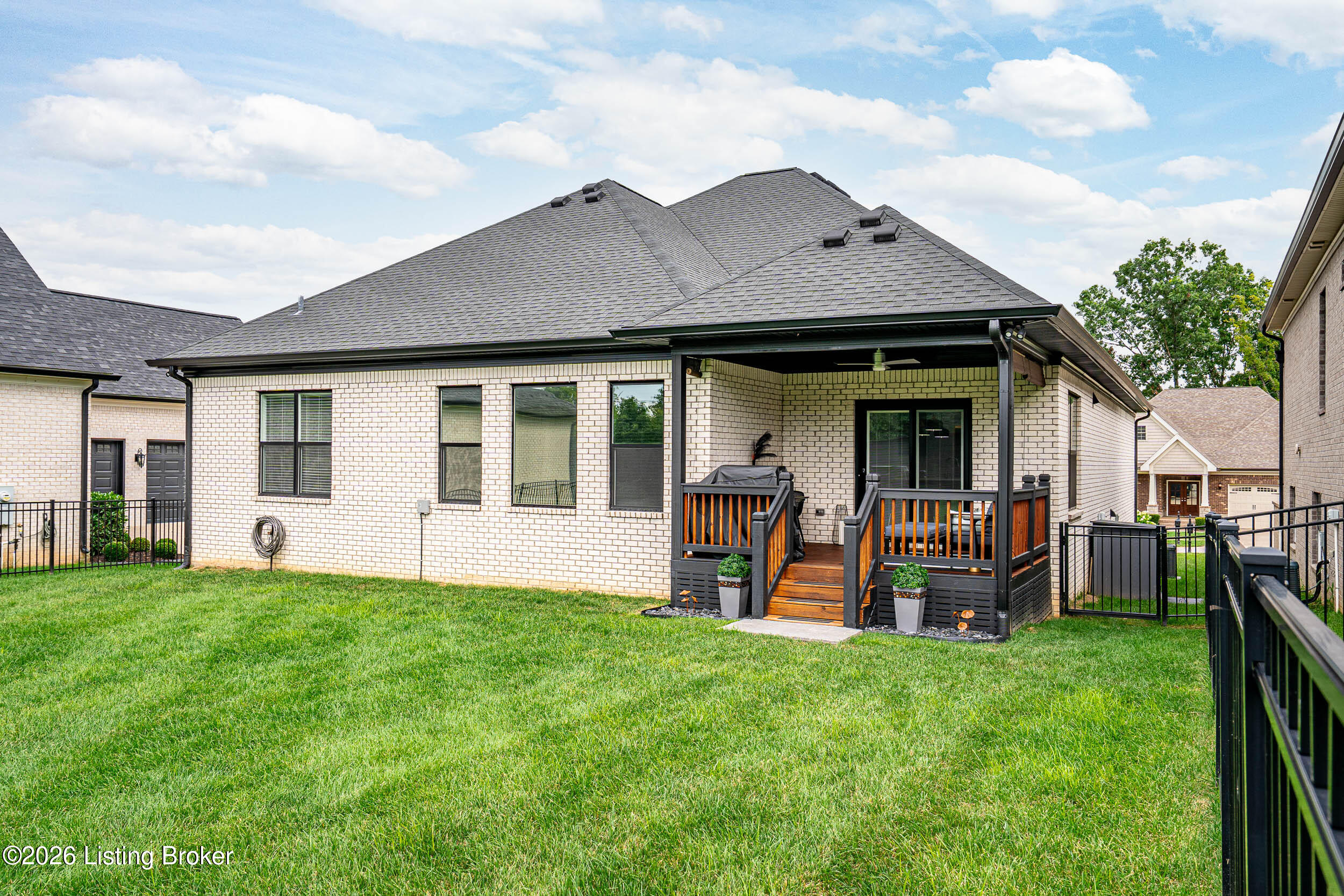 114 Locust Park Pl Property Photo 64