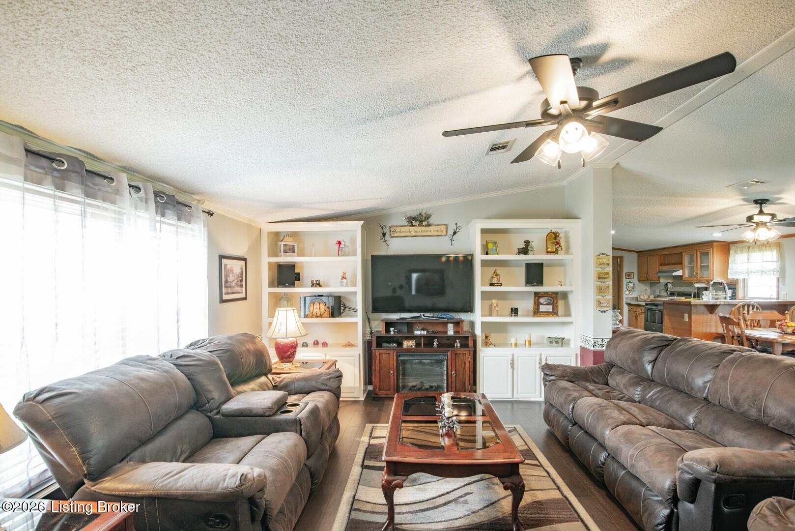 85 Oaklawn Ct Property Photo 19